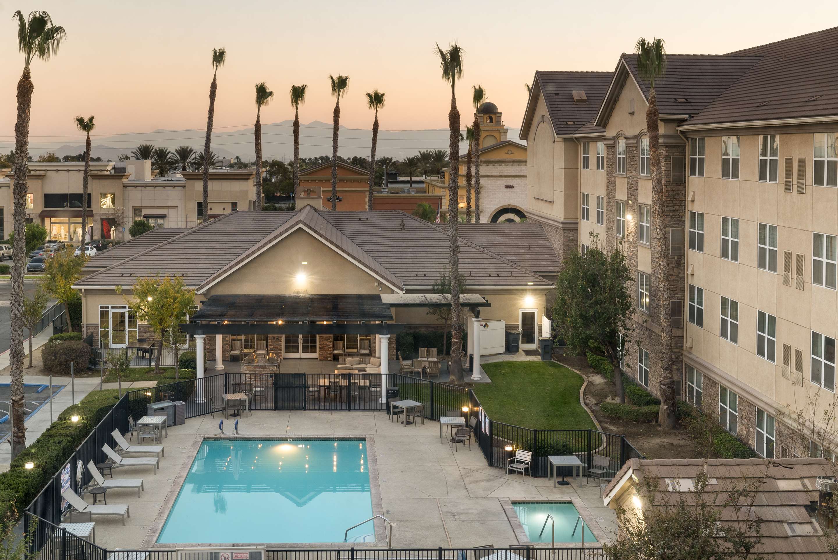 Pool | Homewood Suites by Hilton Ontario-Rancho Cucamonga