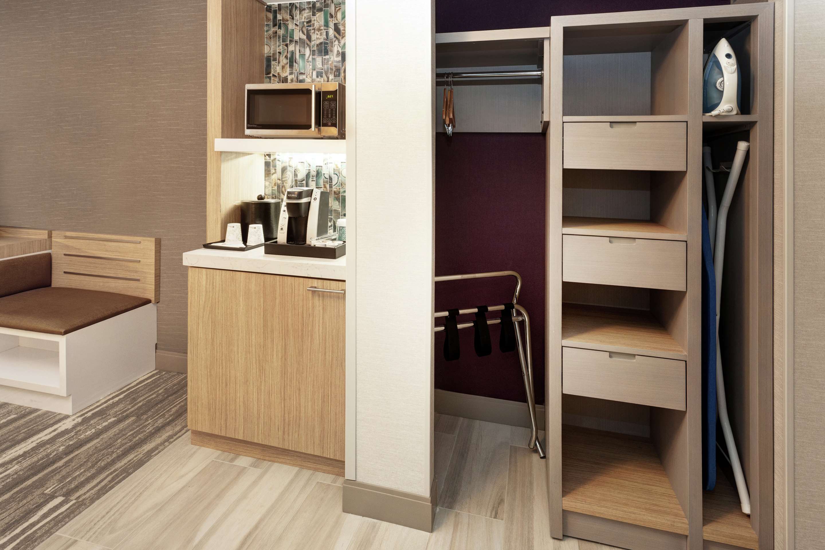 Guest room