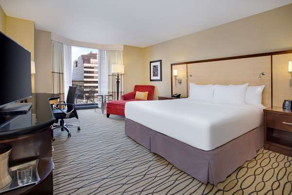  - Hilton Hotel Rosemont - I-190, Exit 1