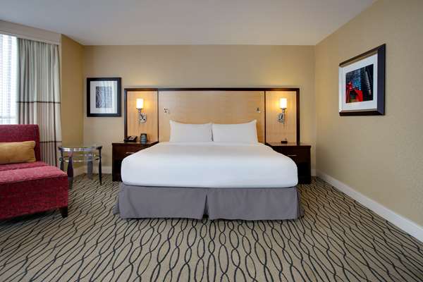  - Hilton Hotel Rosemont - I-190, Exit 1