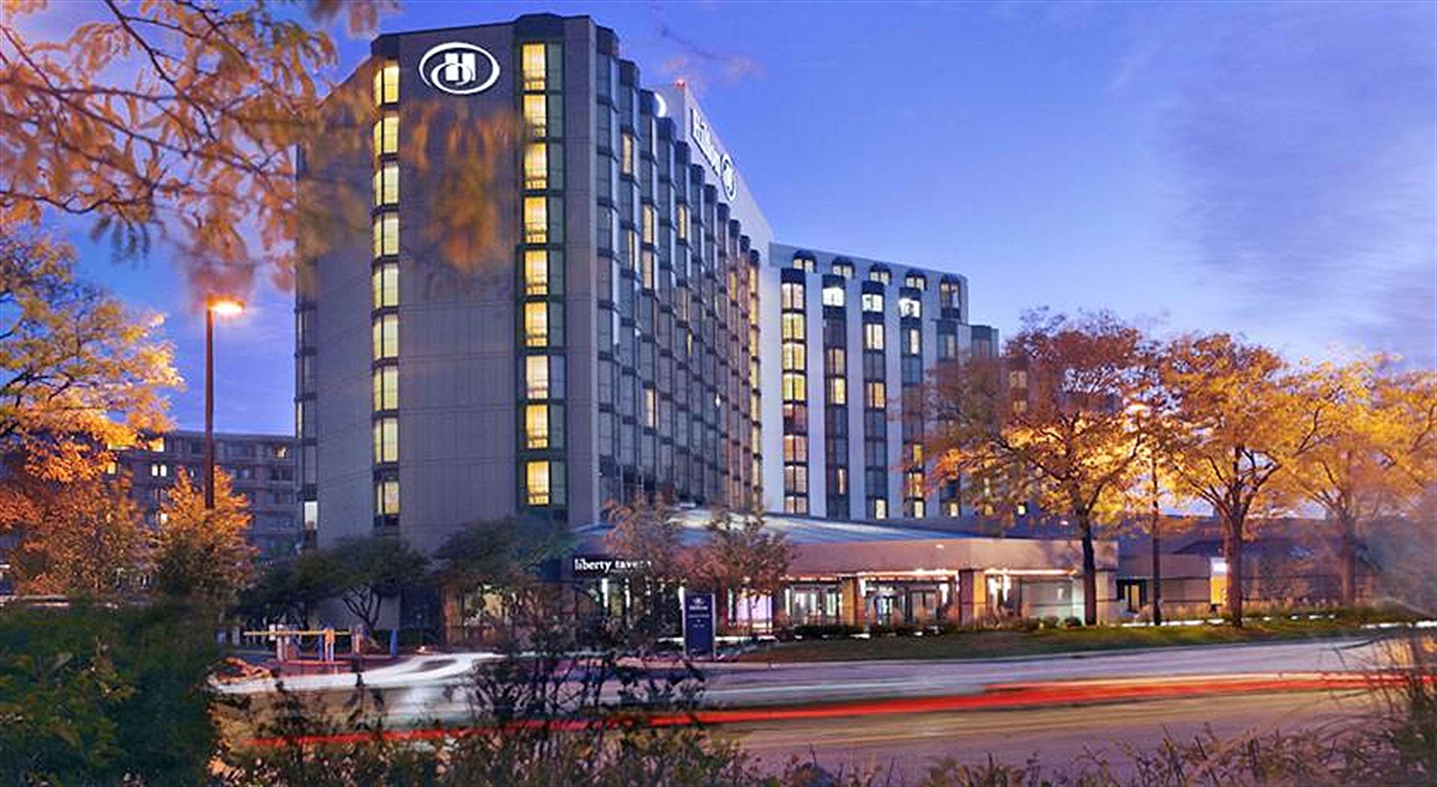Exterior | Hilton Rosemont/Chicago O'Hare
