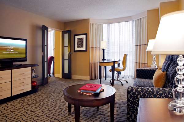  - Hilton Hotel Rosemont - I-190, Exit 1