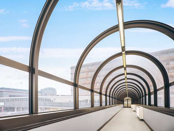 Exterior view - Hilton Hotel Rosemont - I-190, Exit 1