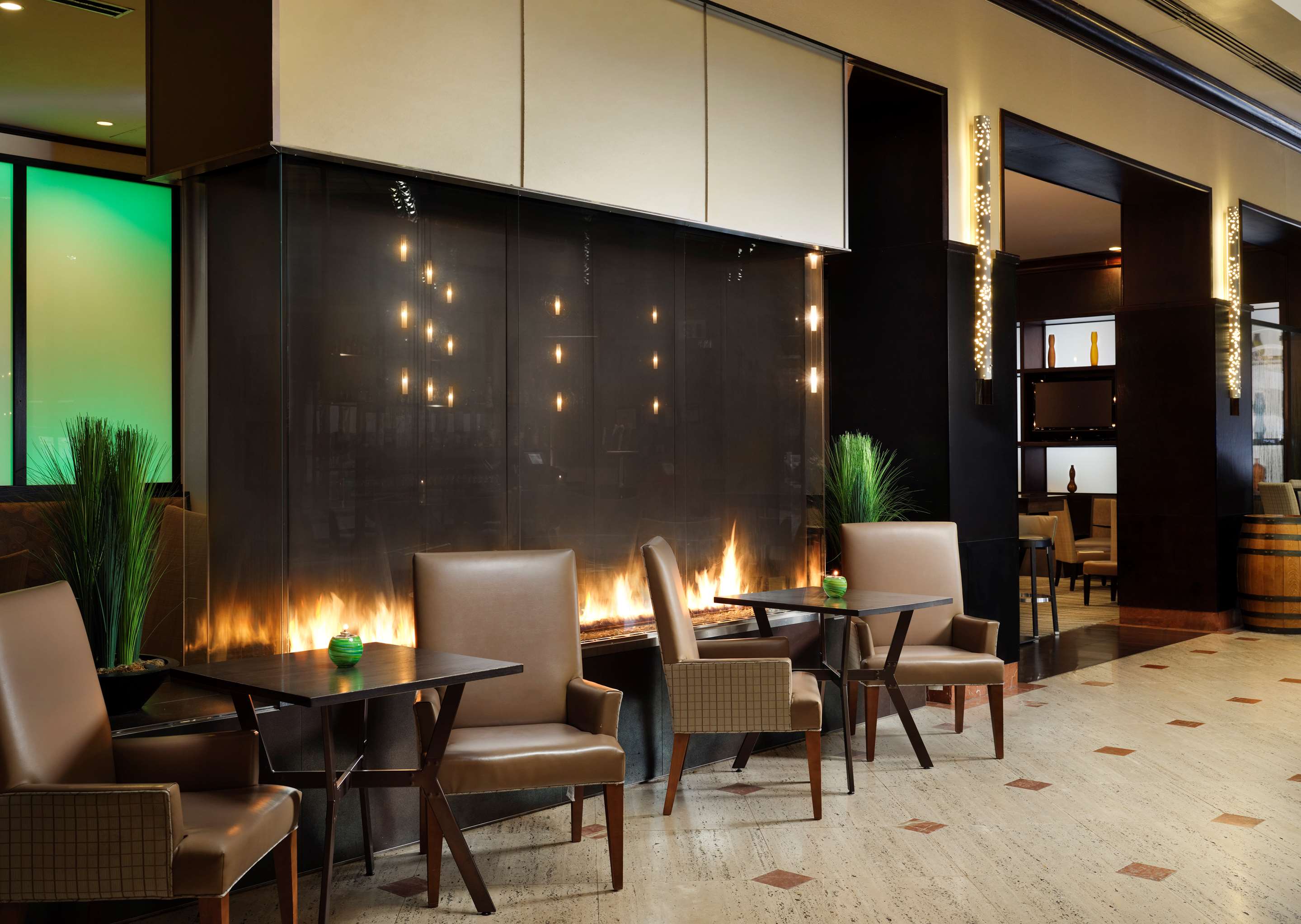 Lobby | Hilton Rosemont/Chicago O'Hare