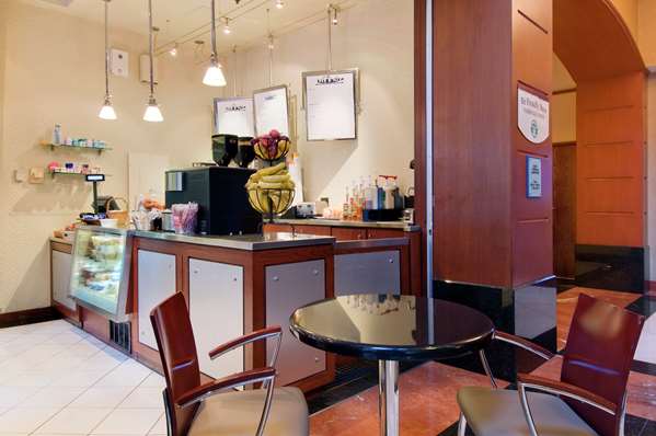 Restaurant - Hilton Suites Chicago