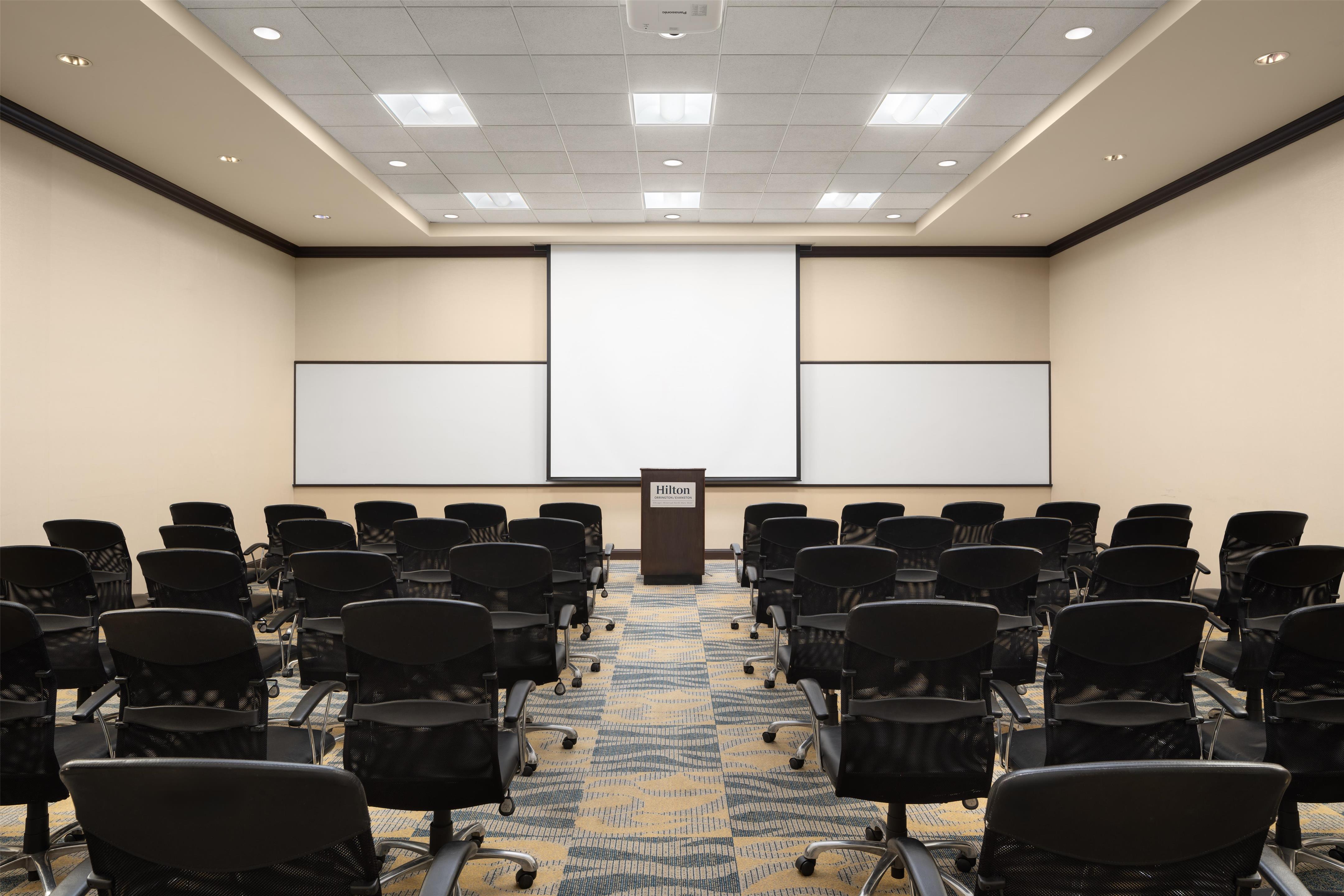 Meeting Room | Hilton Orrington / Evanston