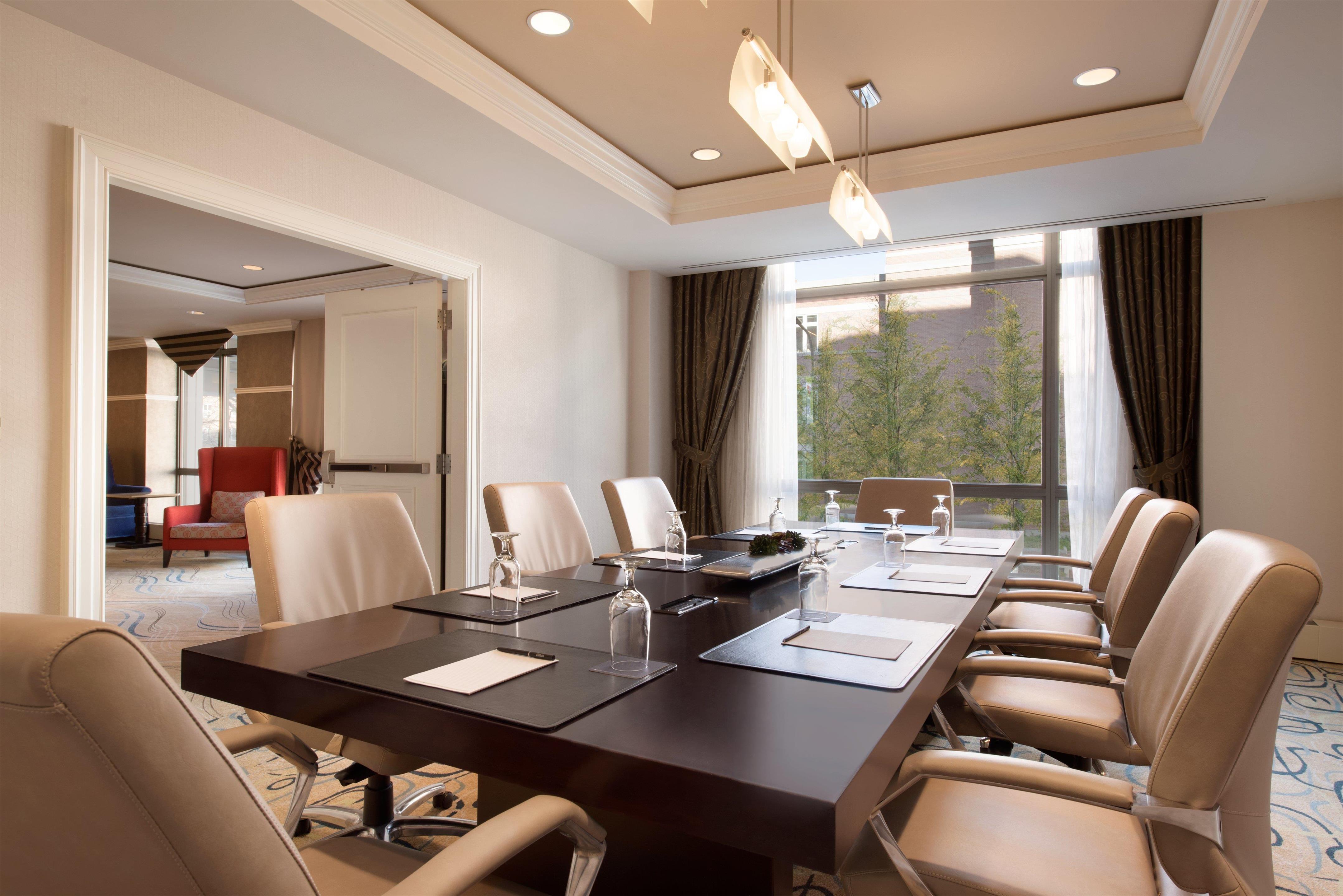 Meeting Room | Hilton Orrington / Evanston