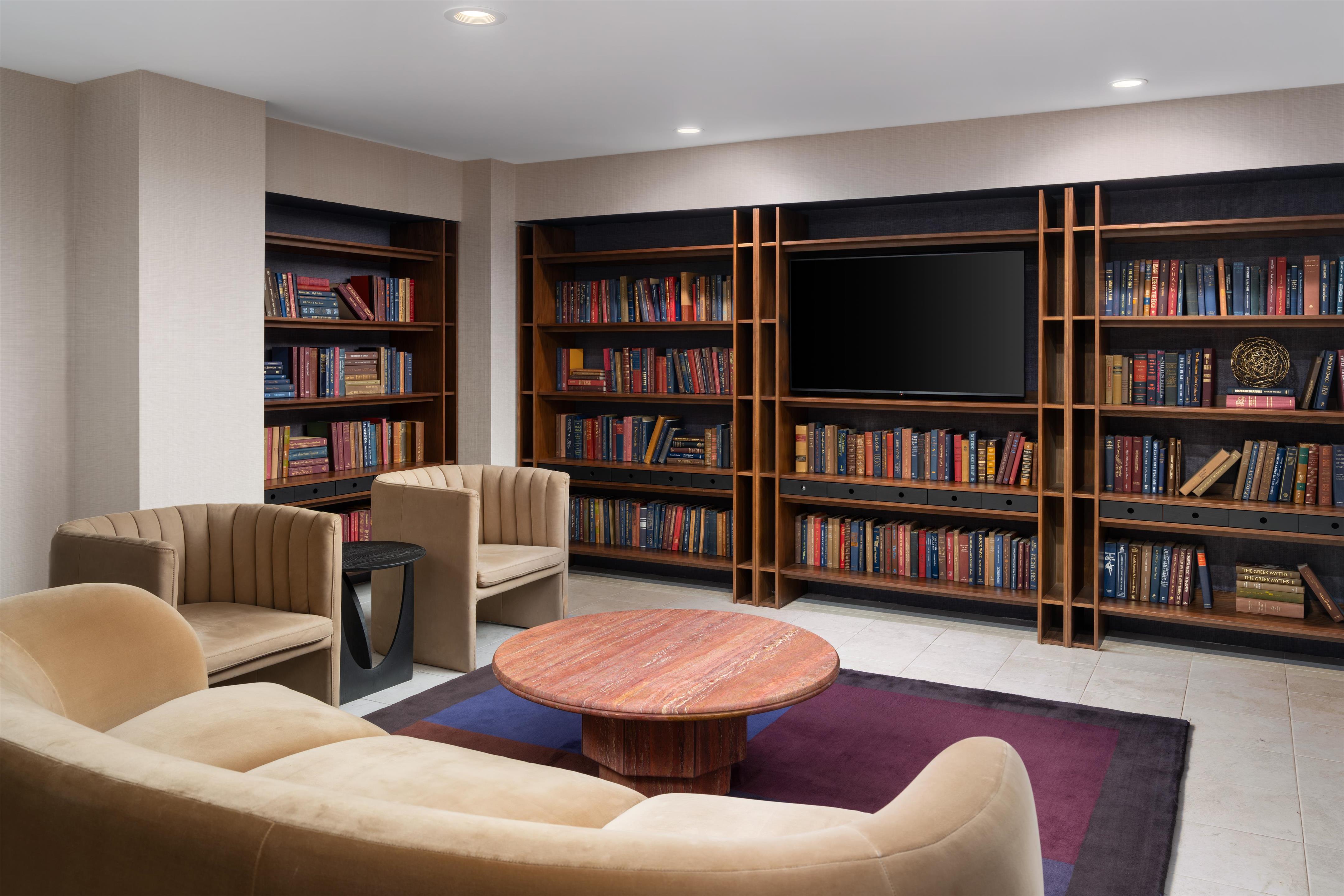 Meeting Room | Hilton Orrington / Evanston