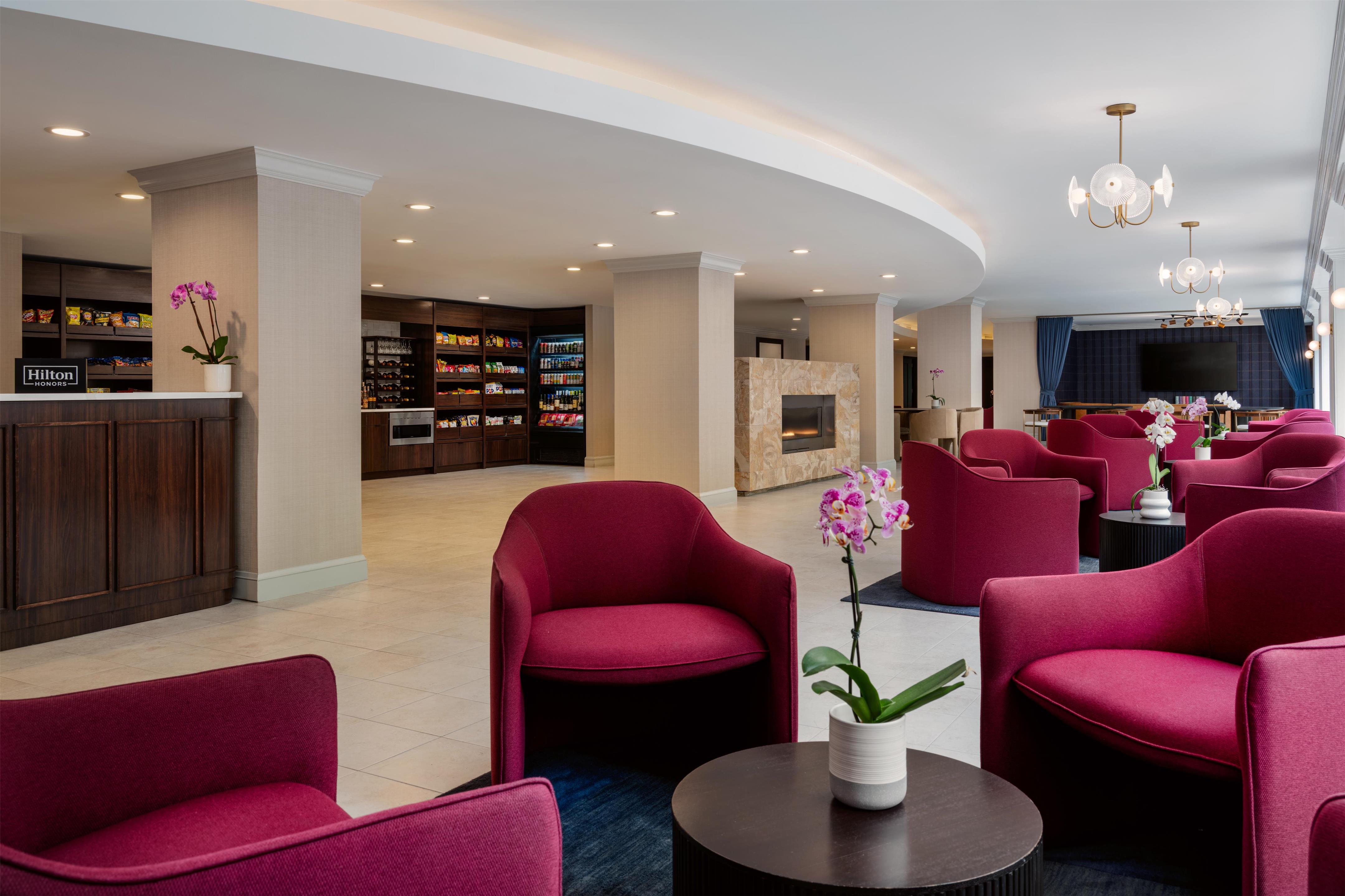 Reception | Hilton Orrington / Evanston