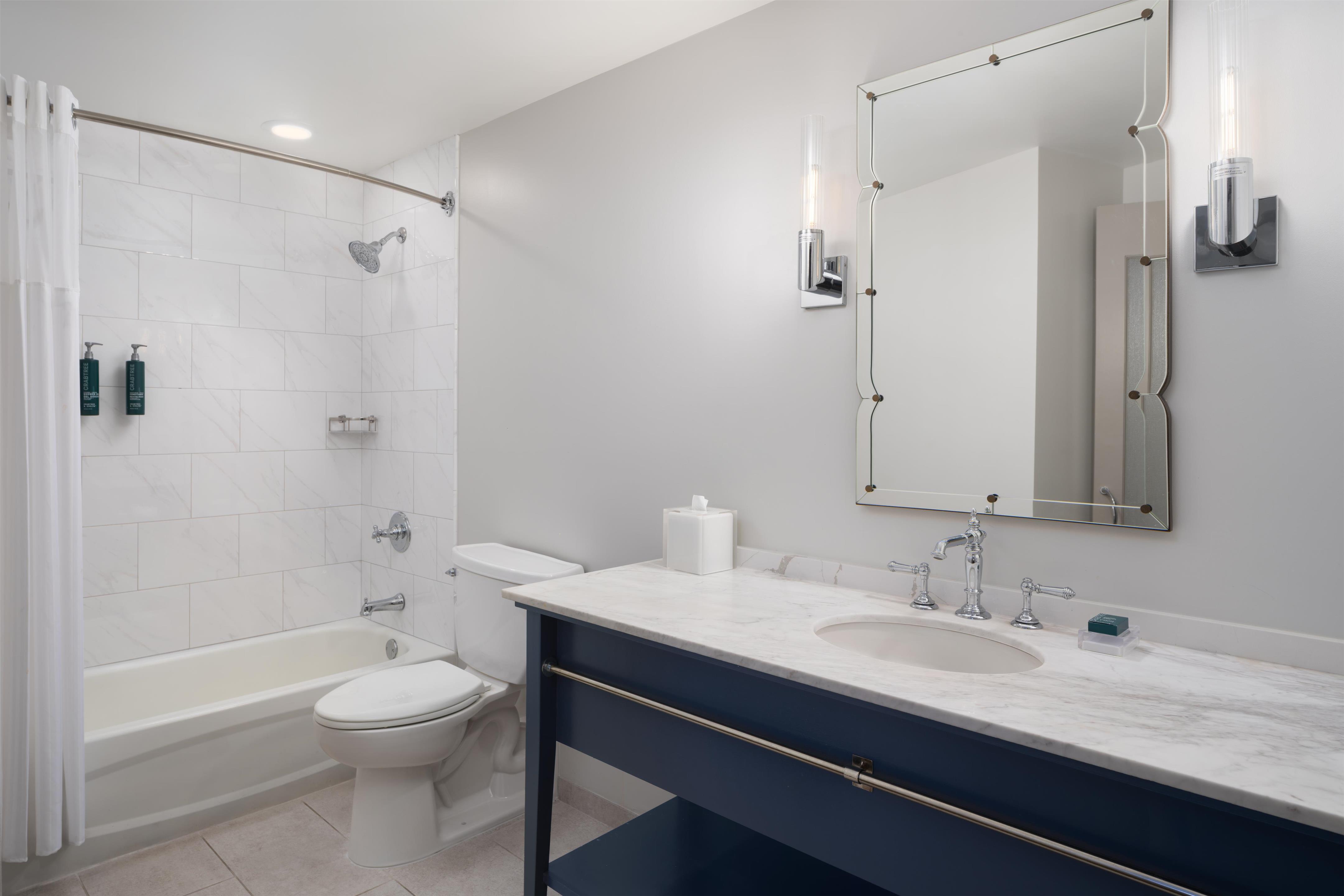 Guest room bath