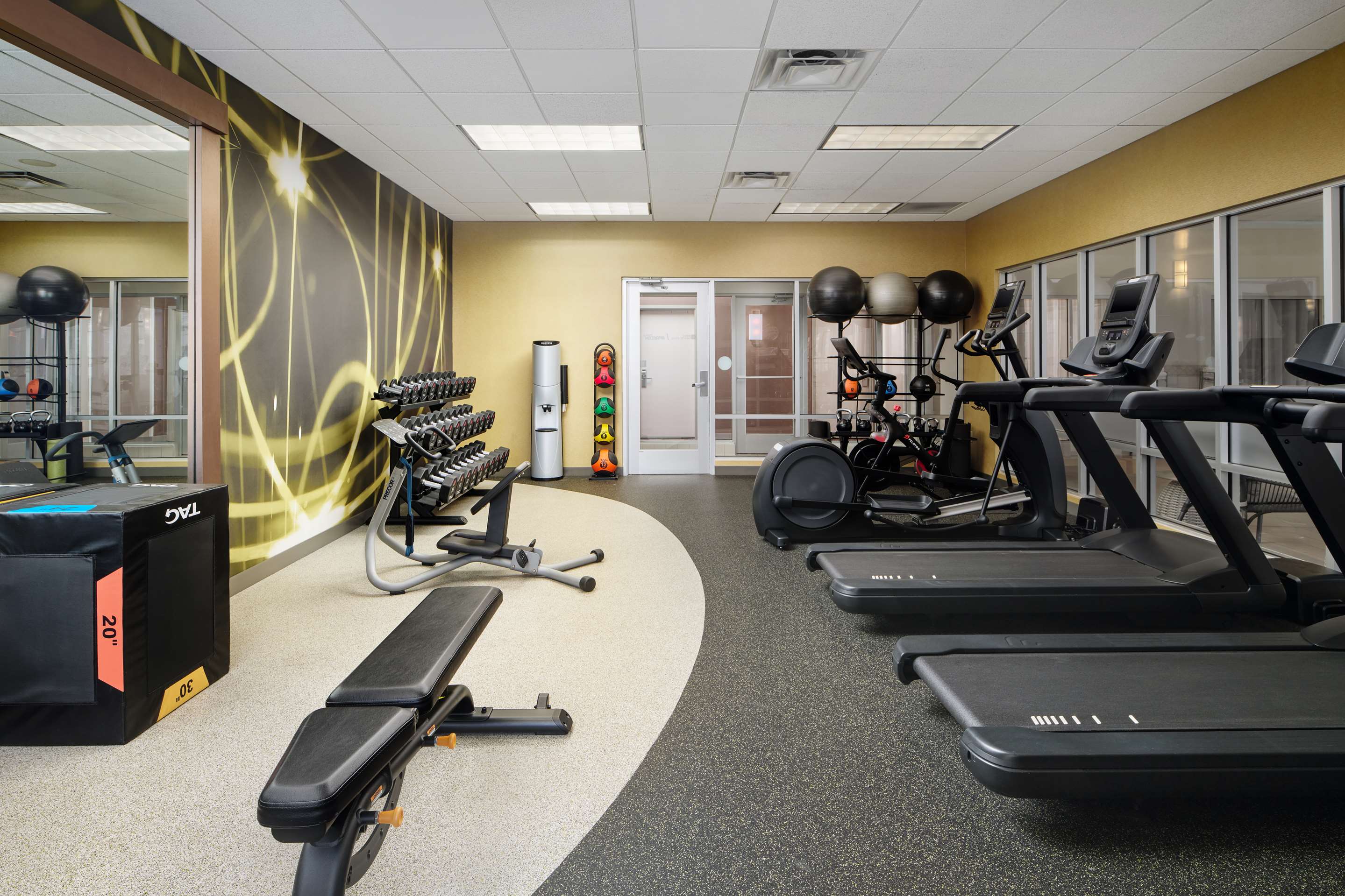 Health club fitness center gym | Hilton Garden Inn Schaumburg
