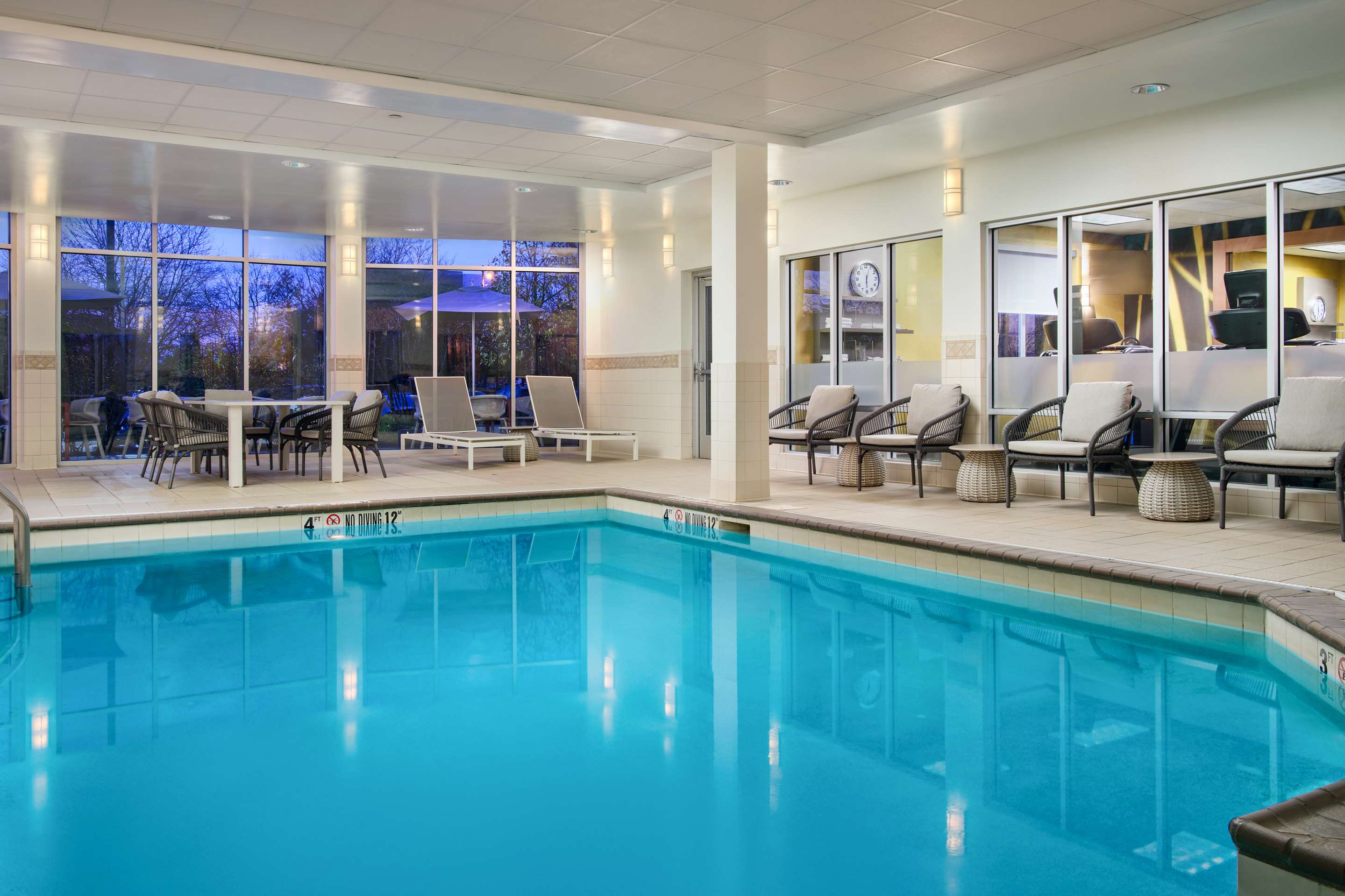 Pool | Hilton Garden Inn Schaumburg