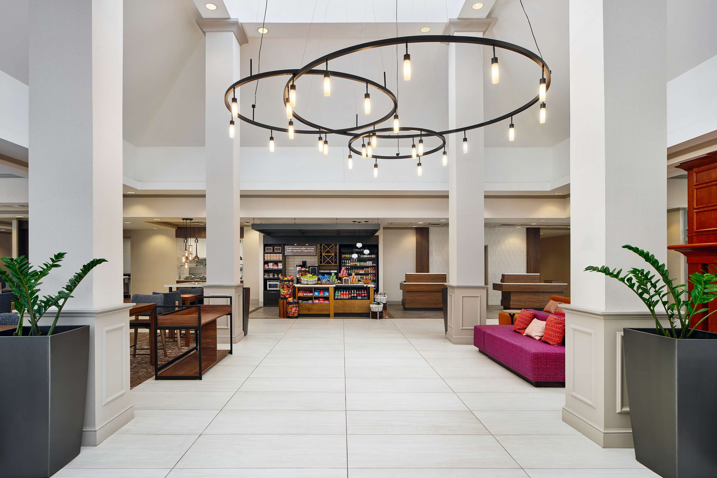 Lobby | Hilton Garden Inn Schaumburg