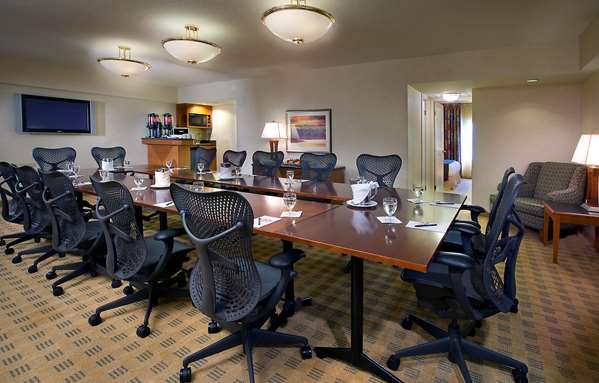  - DoubleTree Suites by Hilton Downers Grove - I-355, Exit 22