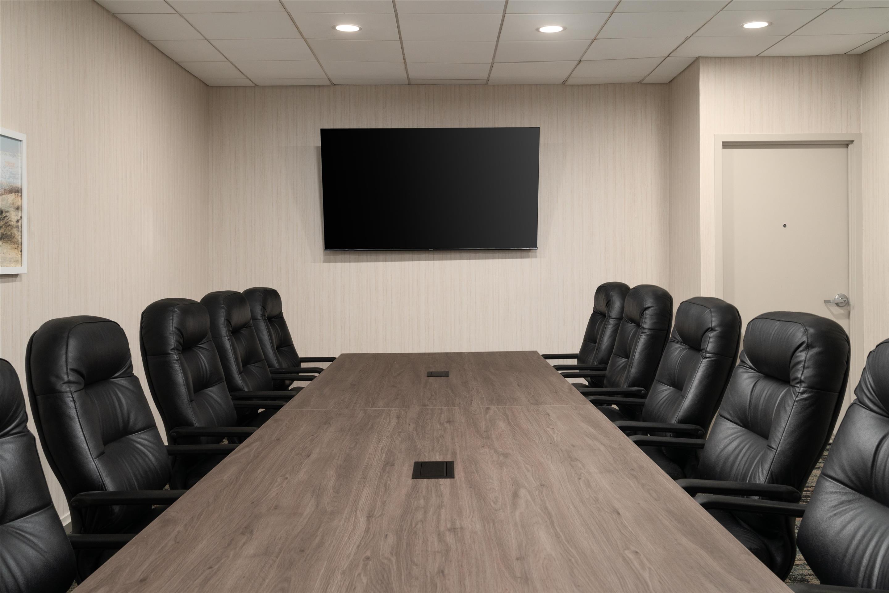 Meeting Room | DoubleTree by Hilton Virginia Beach