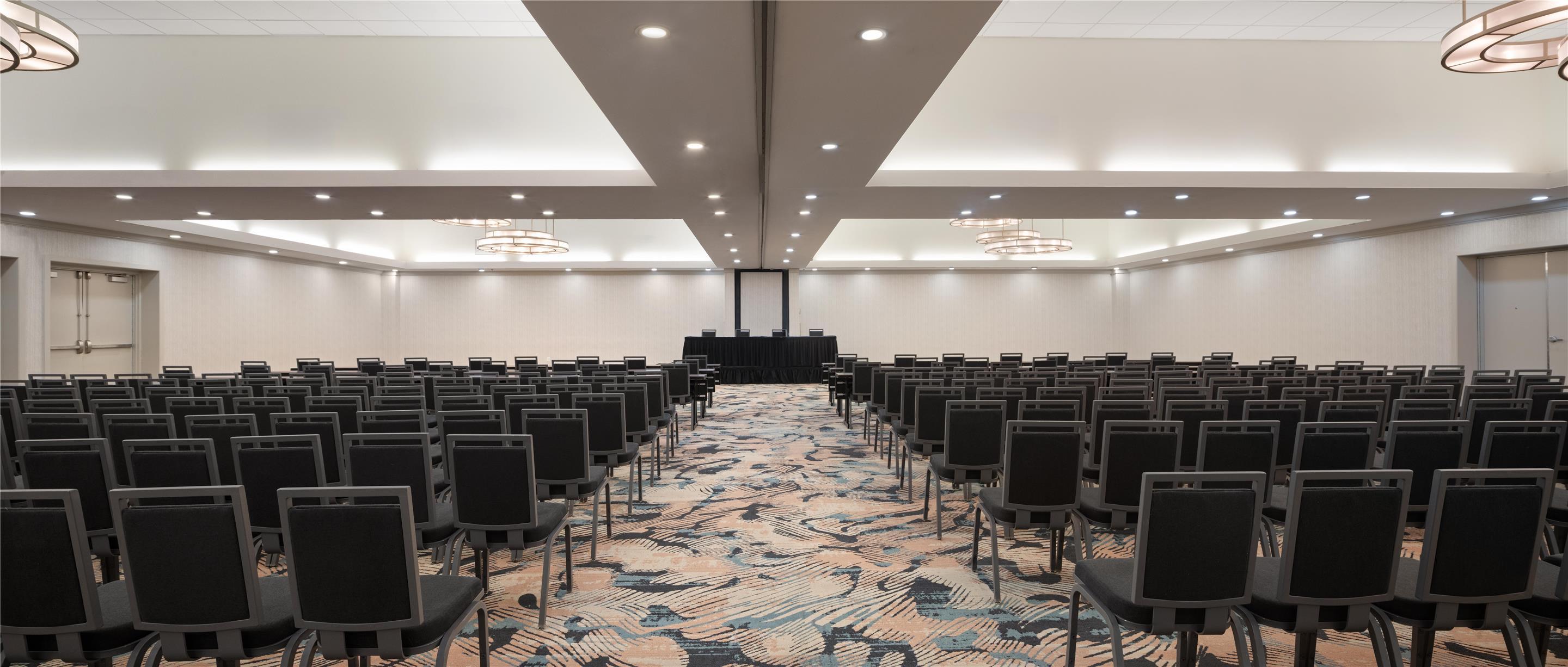 Meeting Room | DoubleTree by Hilton Virginia Beach