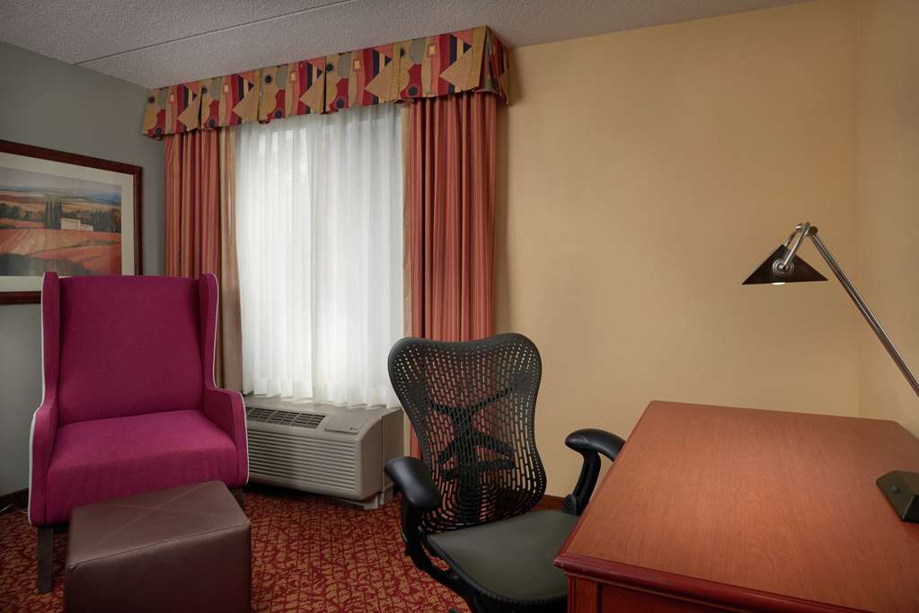 Hilton Garden Inn Newport News - Tap to explore photos