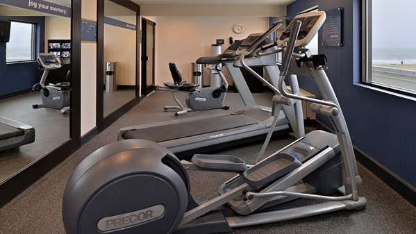 Fitness/ Exercise Room - Hampton Inn Oceanfront North Virginia Beach