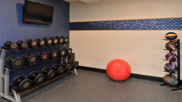 Fitness/ Exercise Room - Hampton Inn Oceanfront North Virginia Beach