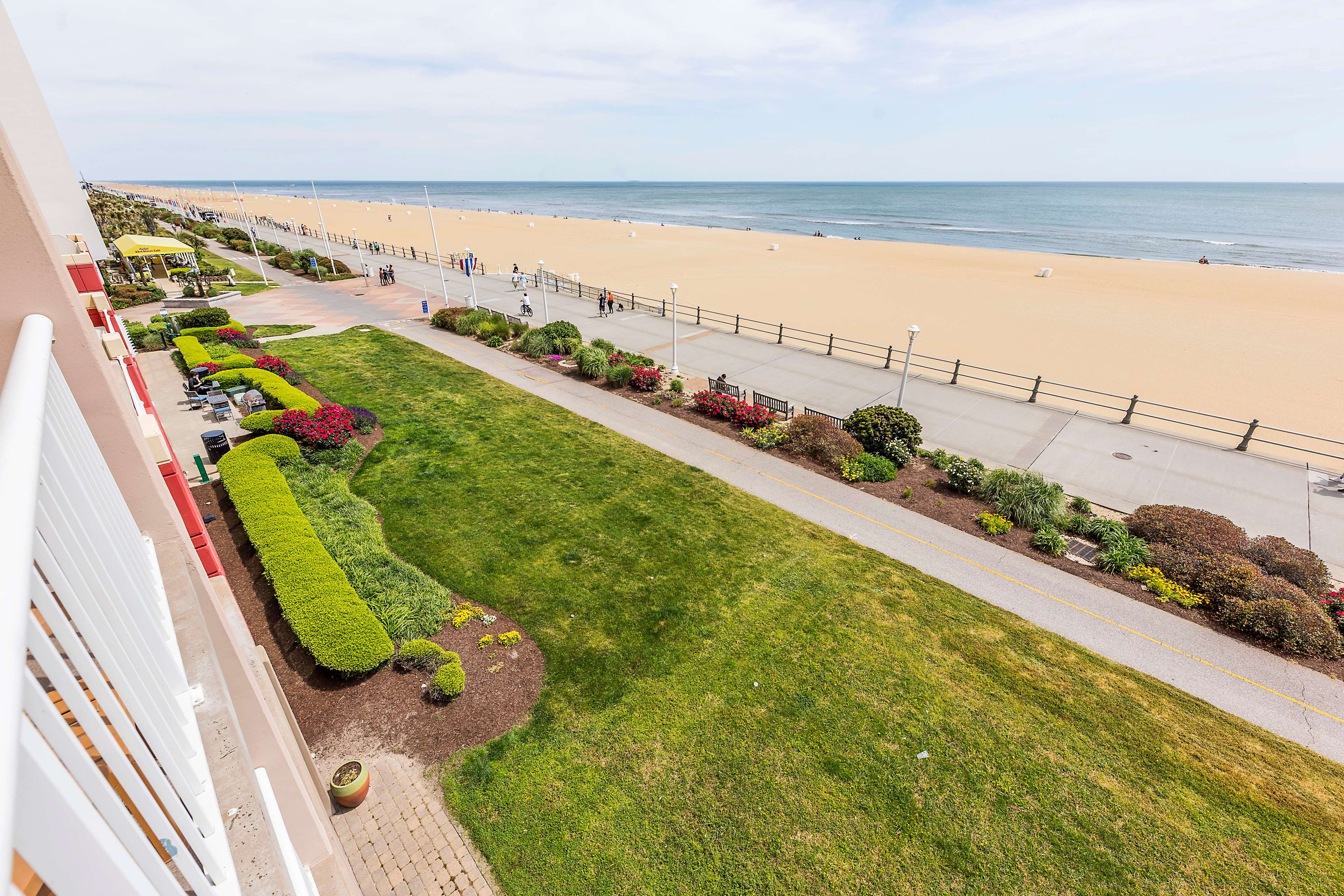 Hampton Inn by Hilton Virginia Beach-Oceanfront North Room Type - 1KING STUDY OCNFRT NOSMOK