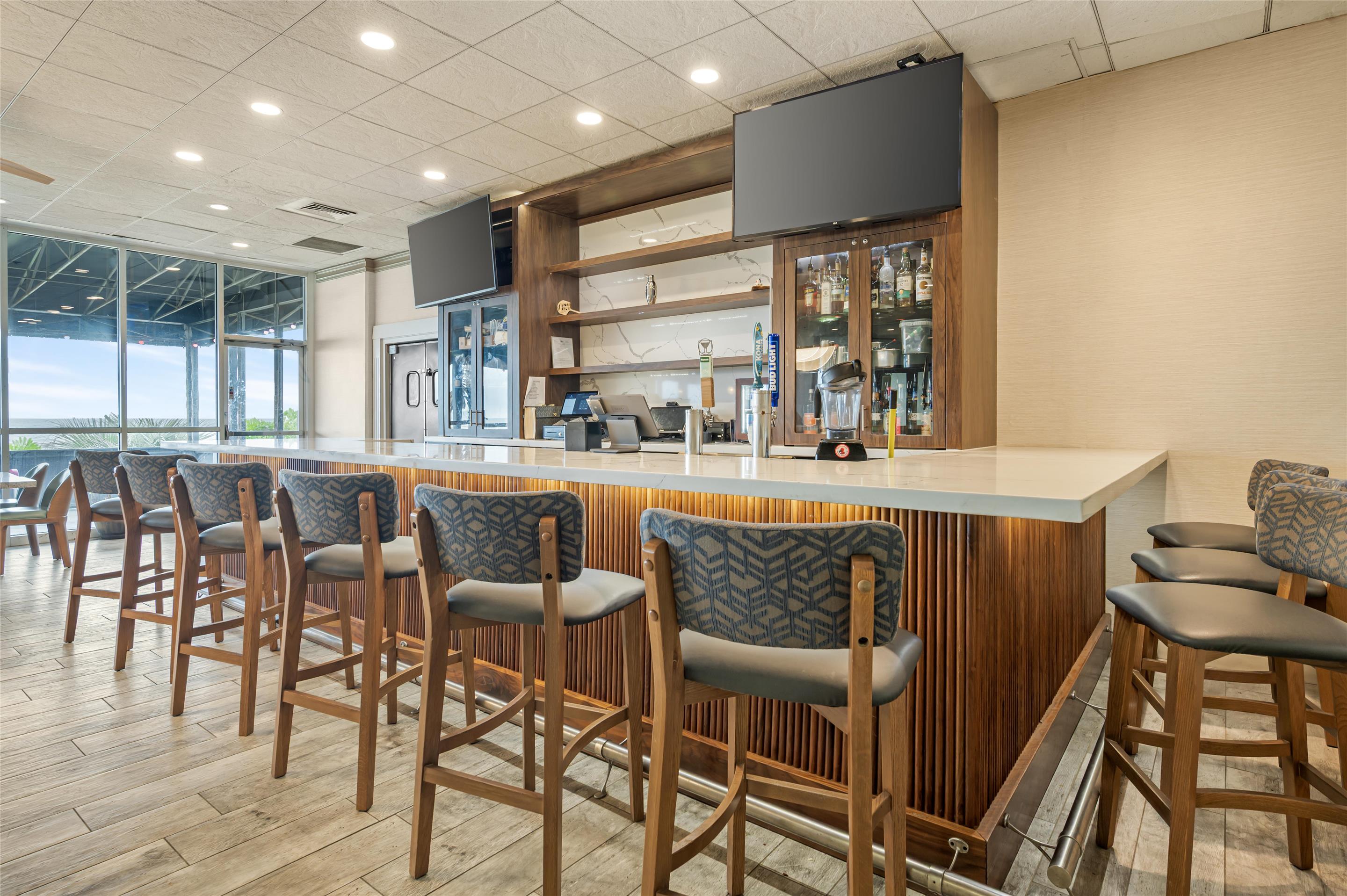 Breakfast Area | Hampton Inn Virginia Beach-Oceanfront North