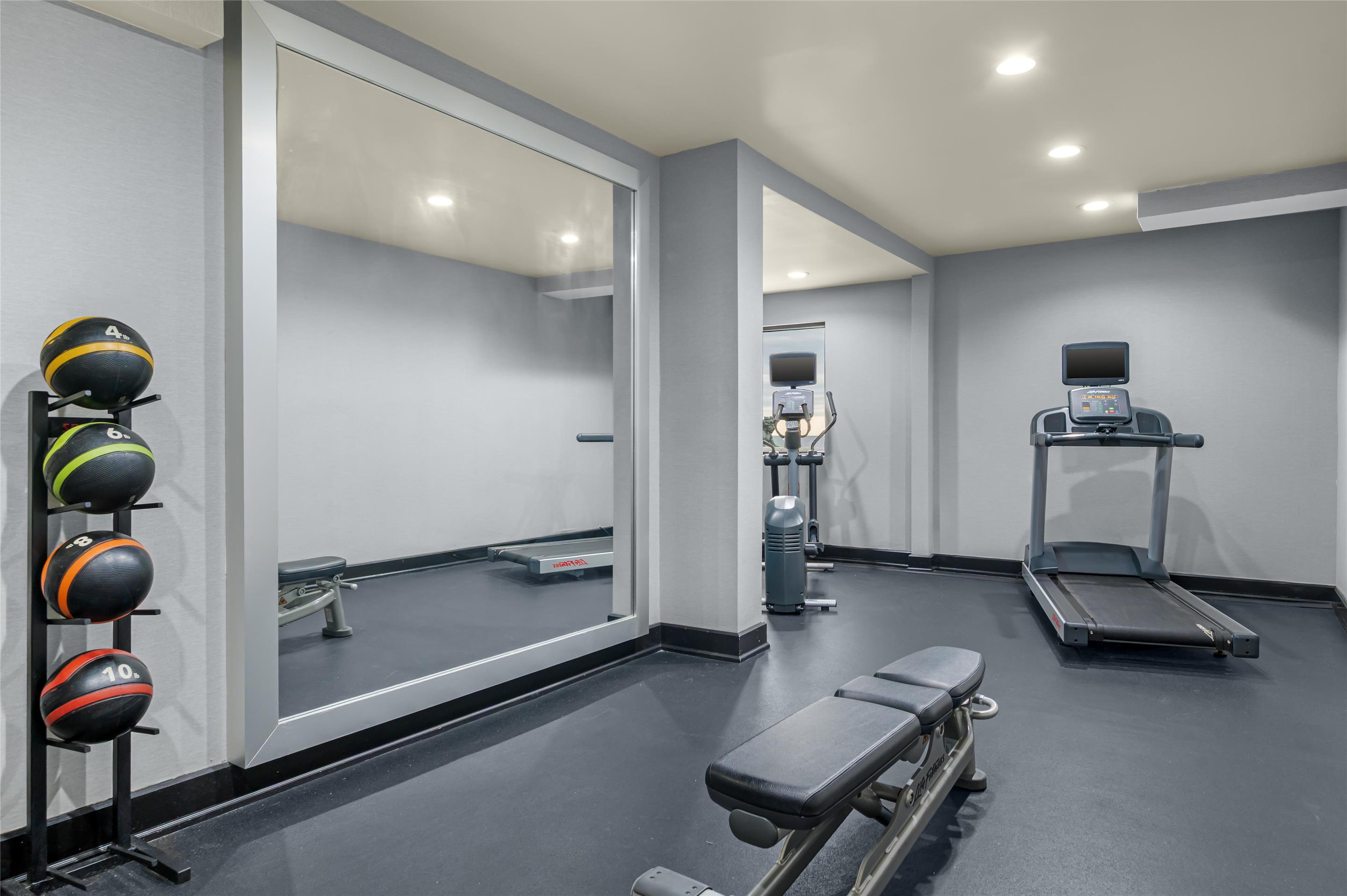 Health club fitness center gym | Hampton Inn Virginia Beach-Oceanfront North