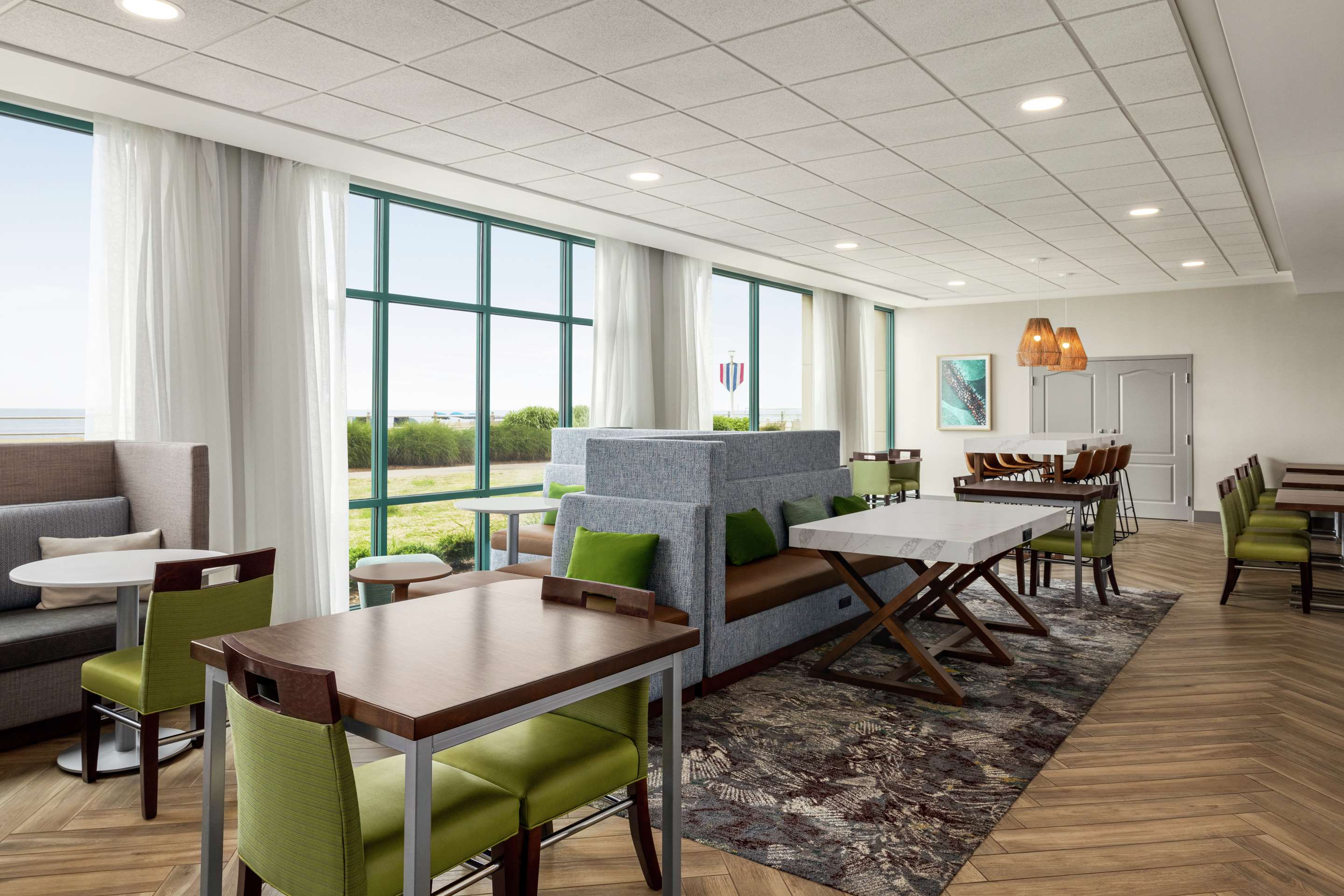 Breakfast Area | Hampton Inn Virginia Beach-Oceanfront South