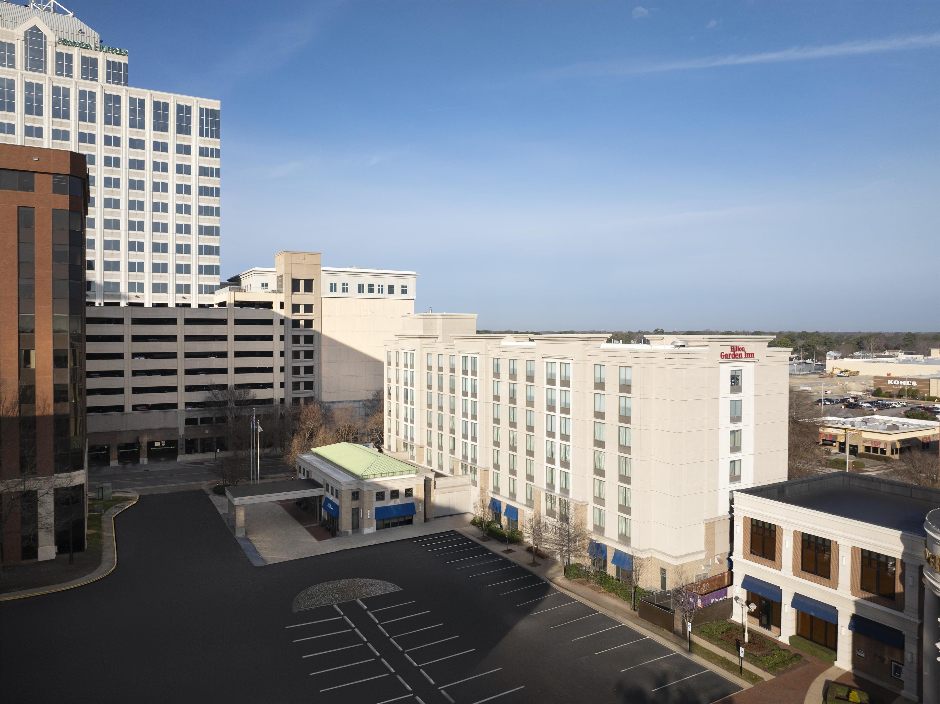 Exterior | Hilton Garden Inn Virginia Beach Town Center