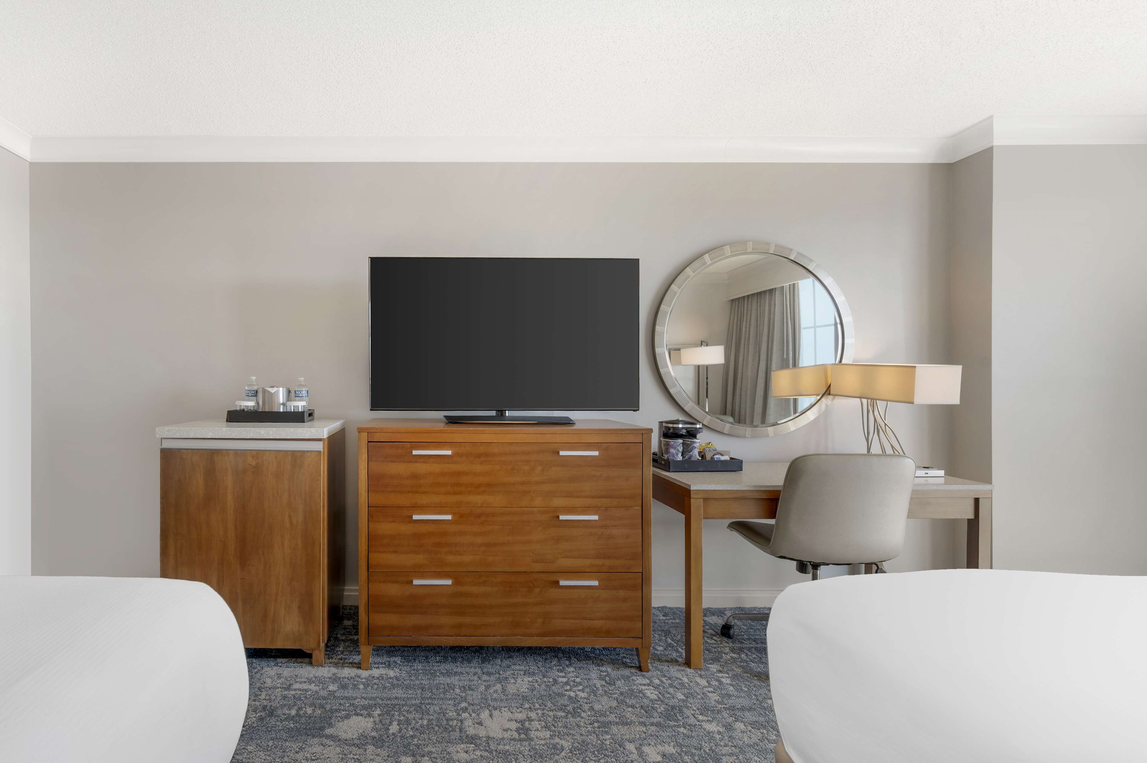 Hilton Virginia Beach Oceanfront Room Type - 2 DBL SUP PRTL OCNVW BLCNY