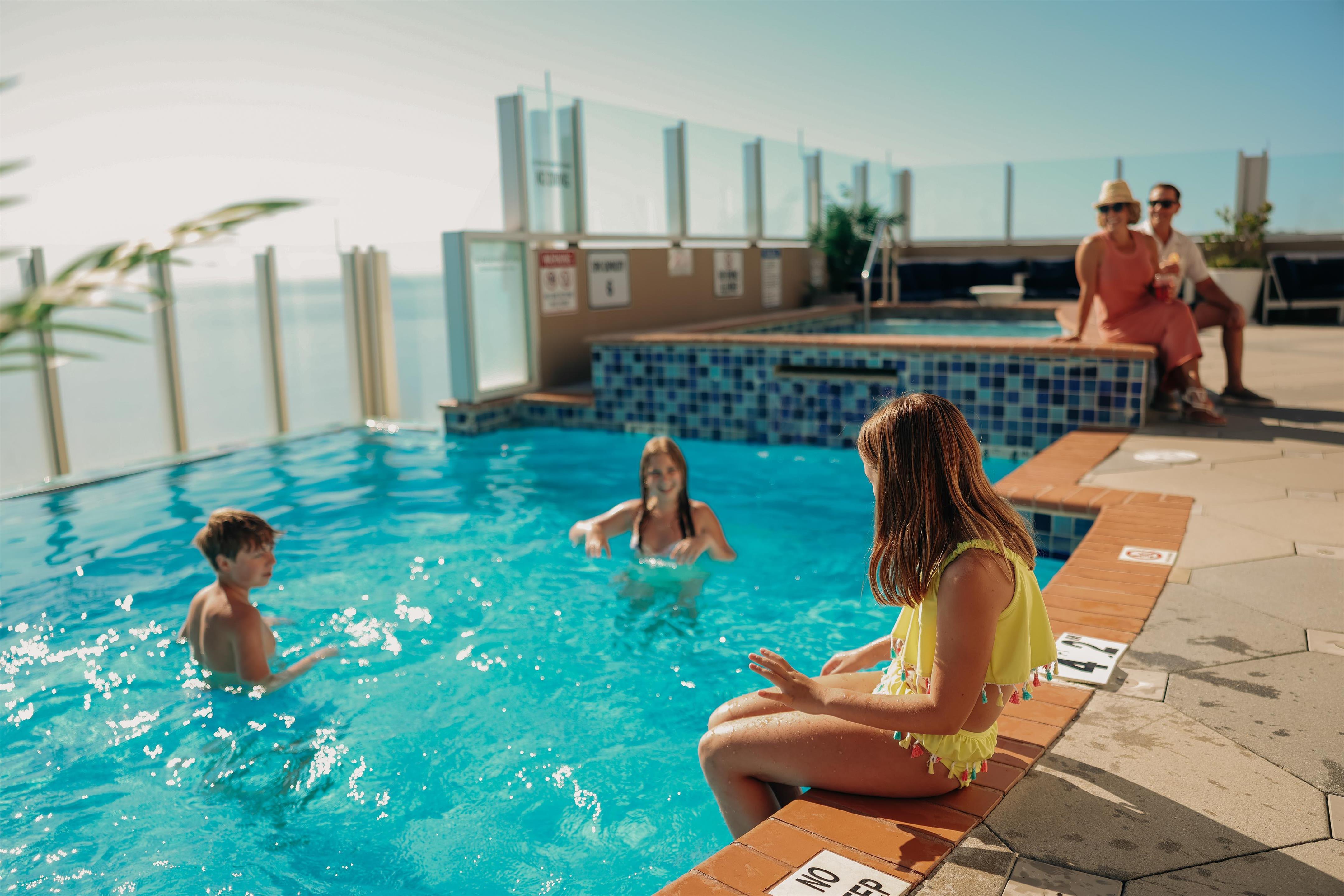 Pool | Marriott Virginia Beach Oceanfront