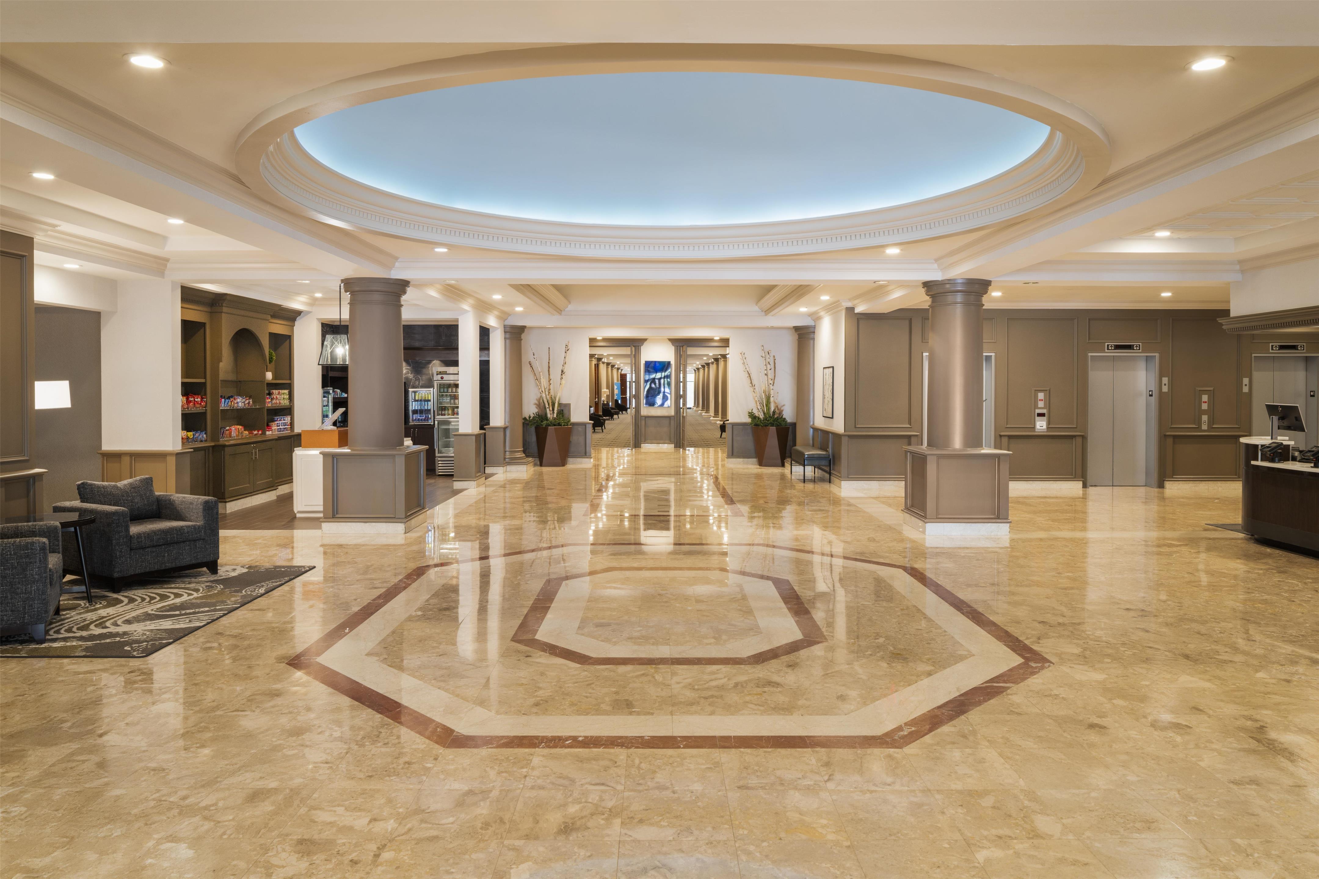 Lobby | Doubletree by Hilton Hotel Leominster
