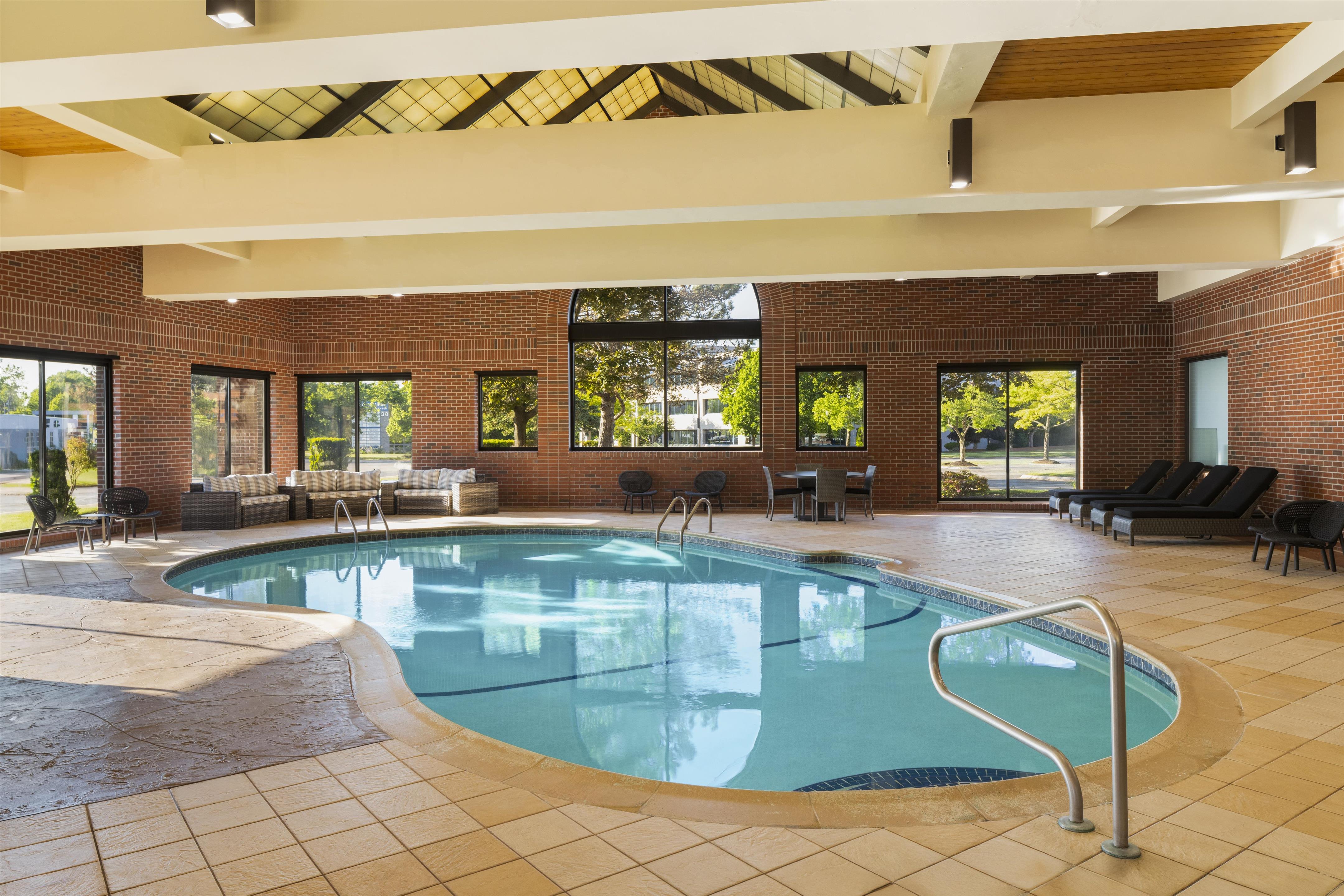 Pool | Doubletree by Hilton Hotel Leominster