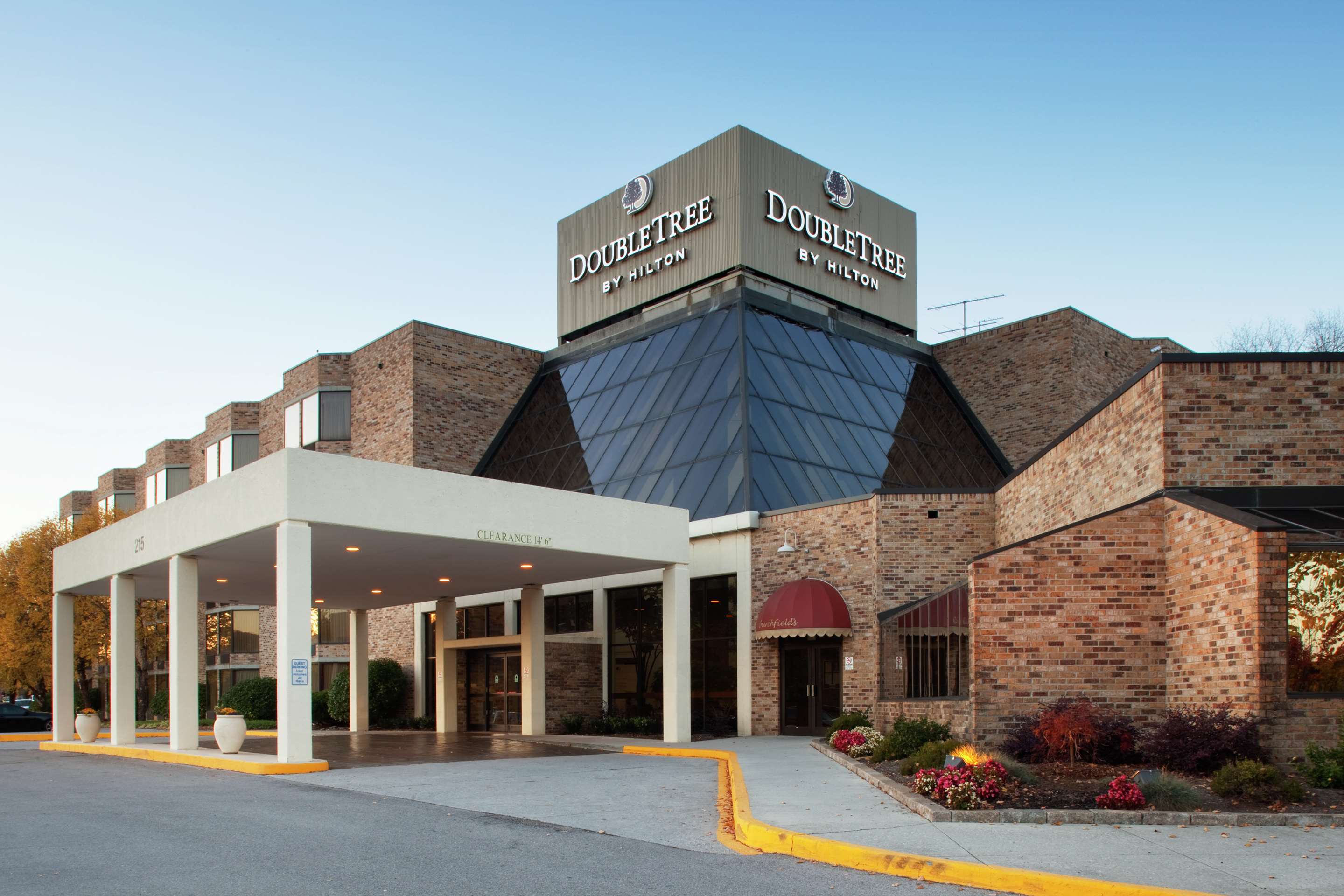 Exterior | DoubleTree by Hilton Hotel Oak Ridge - Knoxville