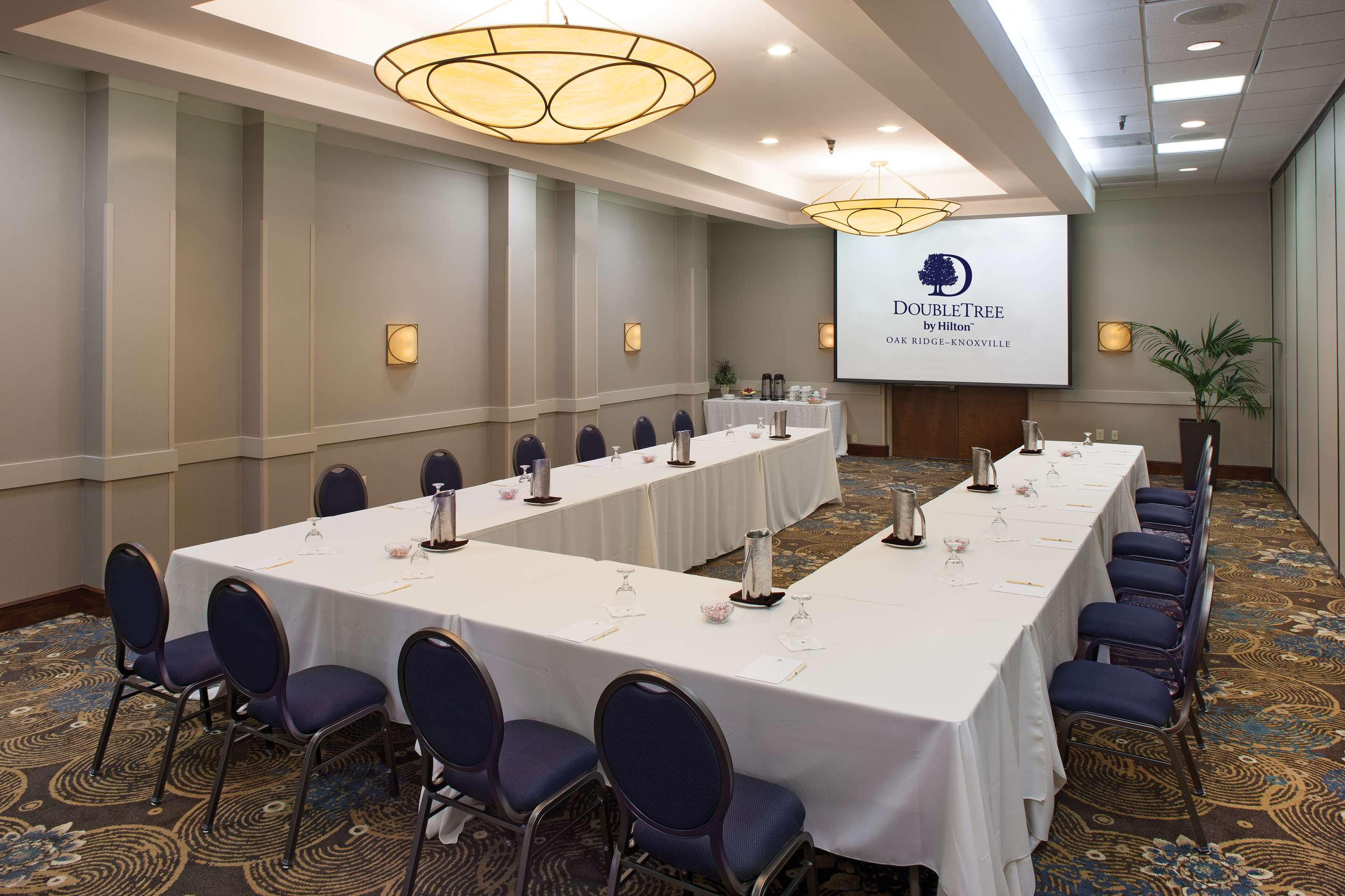 Meeting Room | DoubleTree by Hilton Hotel Oak Ridge - Knoxville