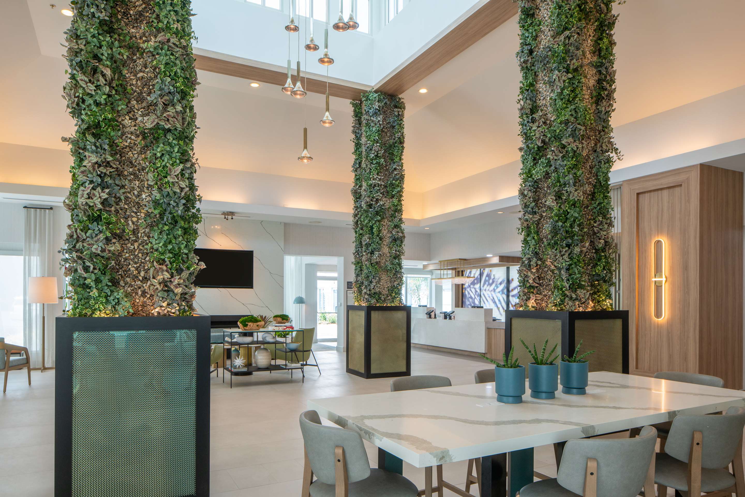 Lobby | Hilton Garden Inn Orlando Airport