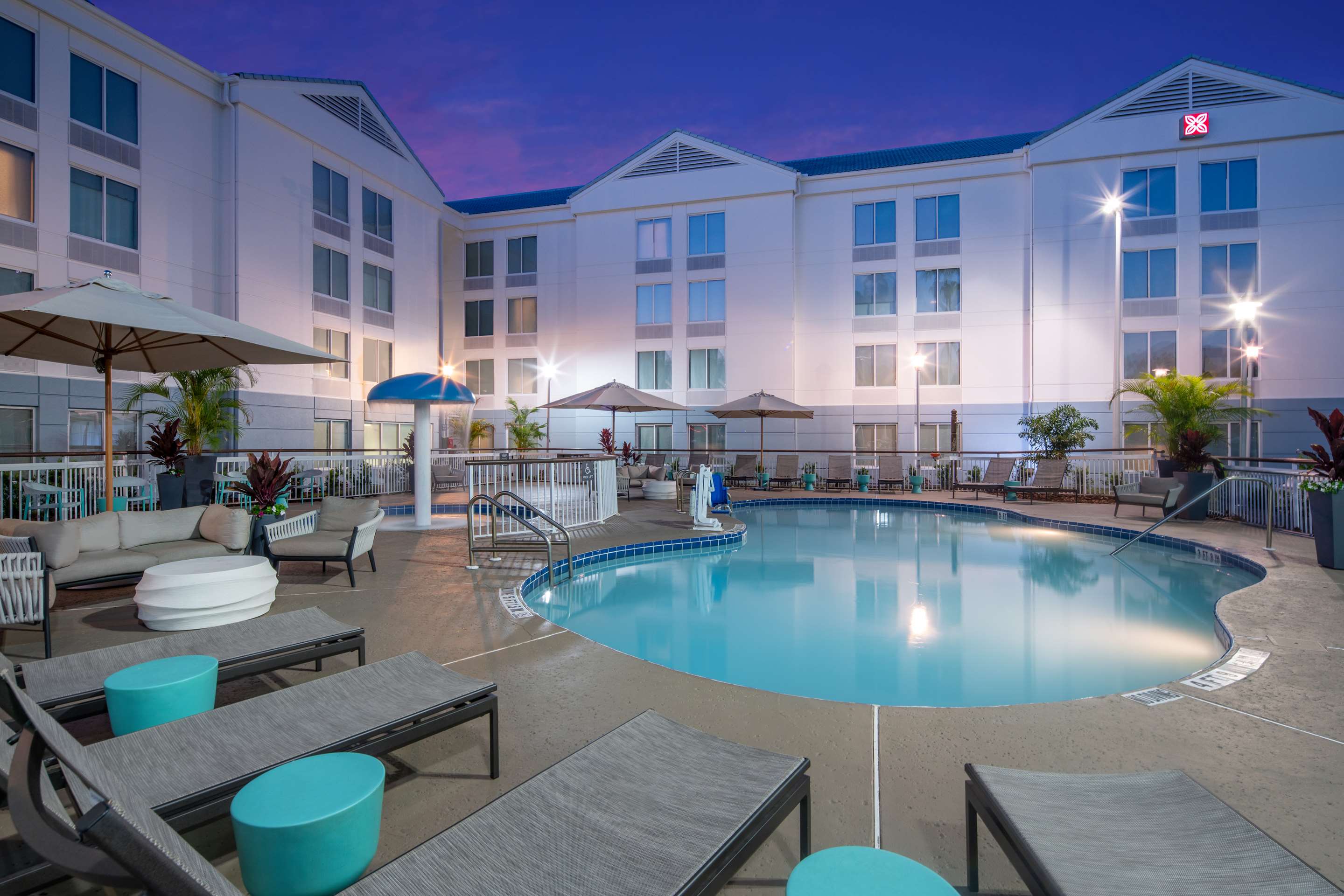 Pool | Hilton Garden Inn Orlando Airport