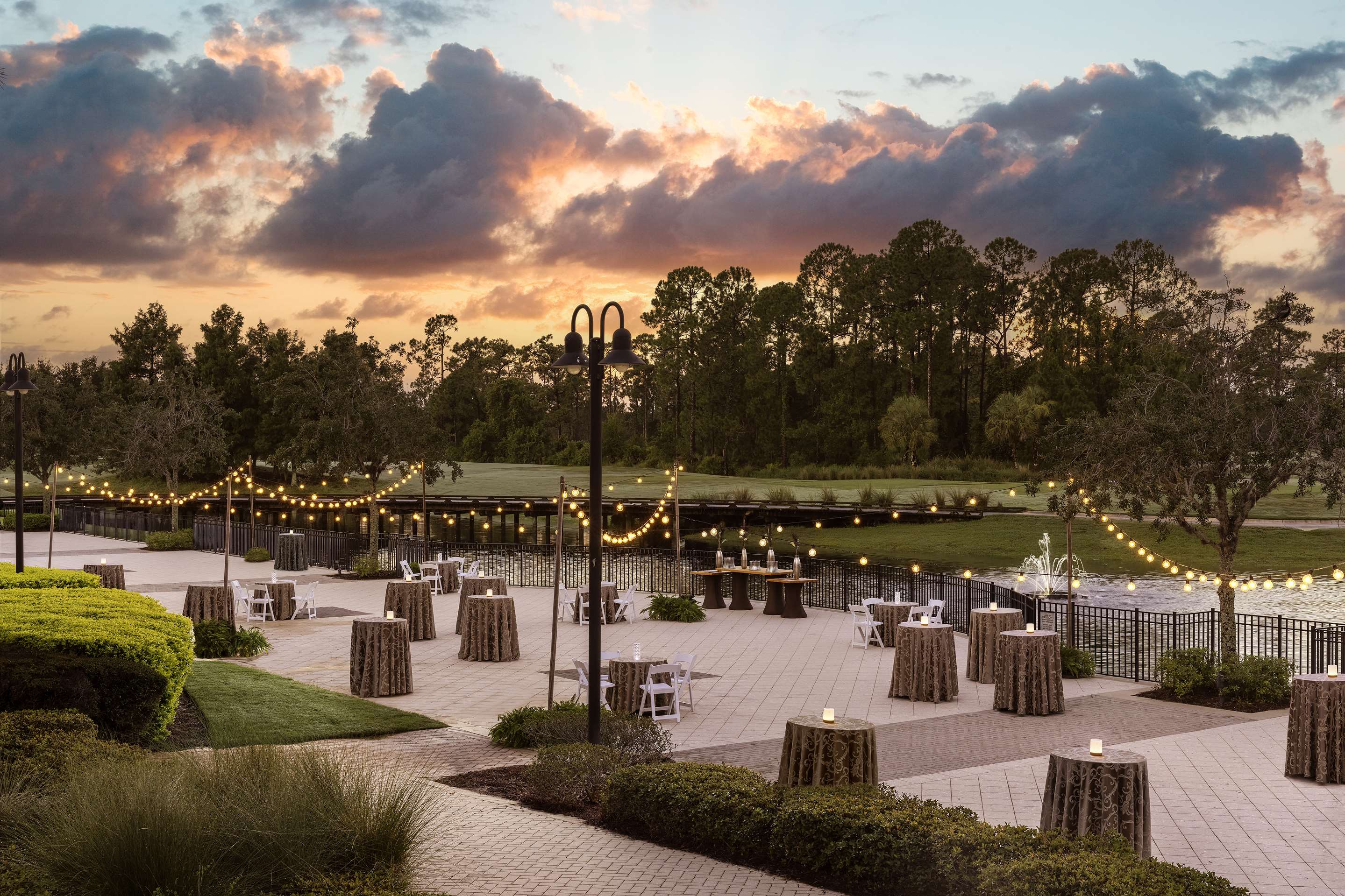 Exterior | Waldorf Astoria Orlando