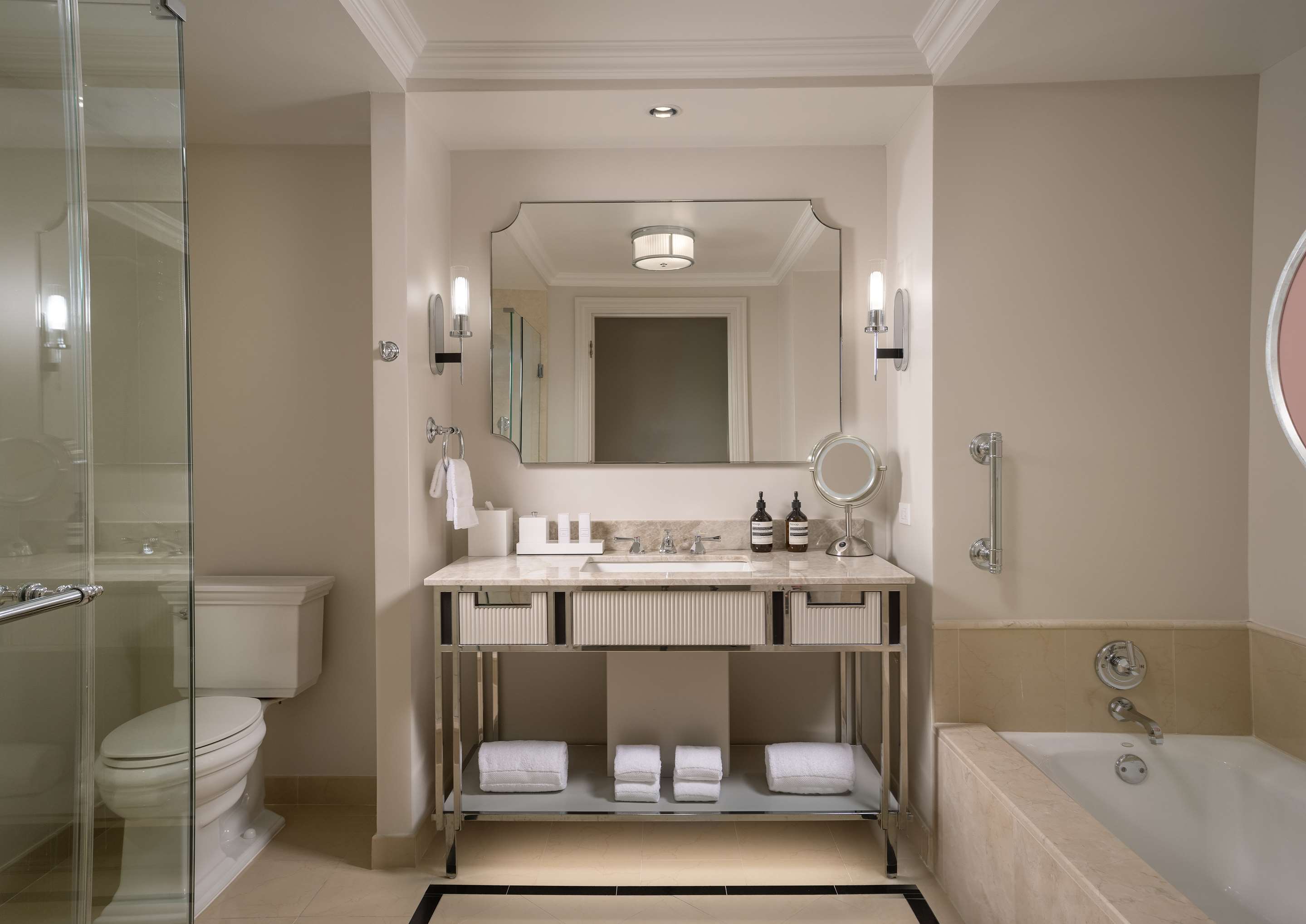 Guest room bath