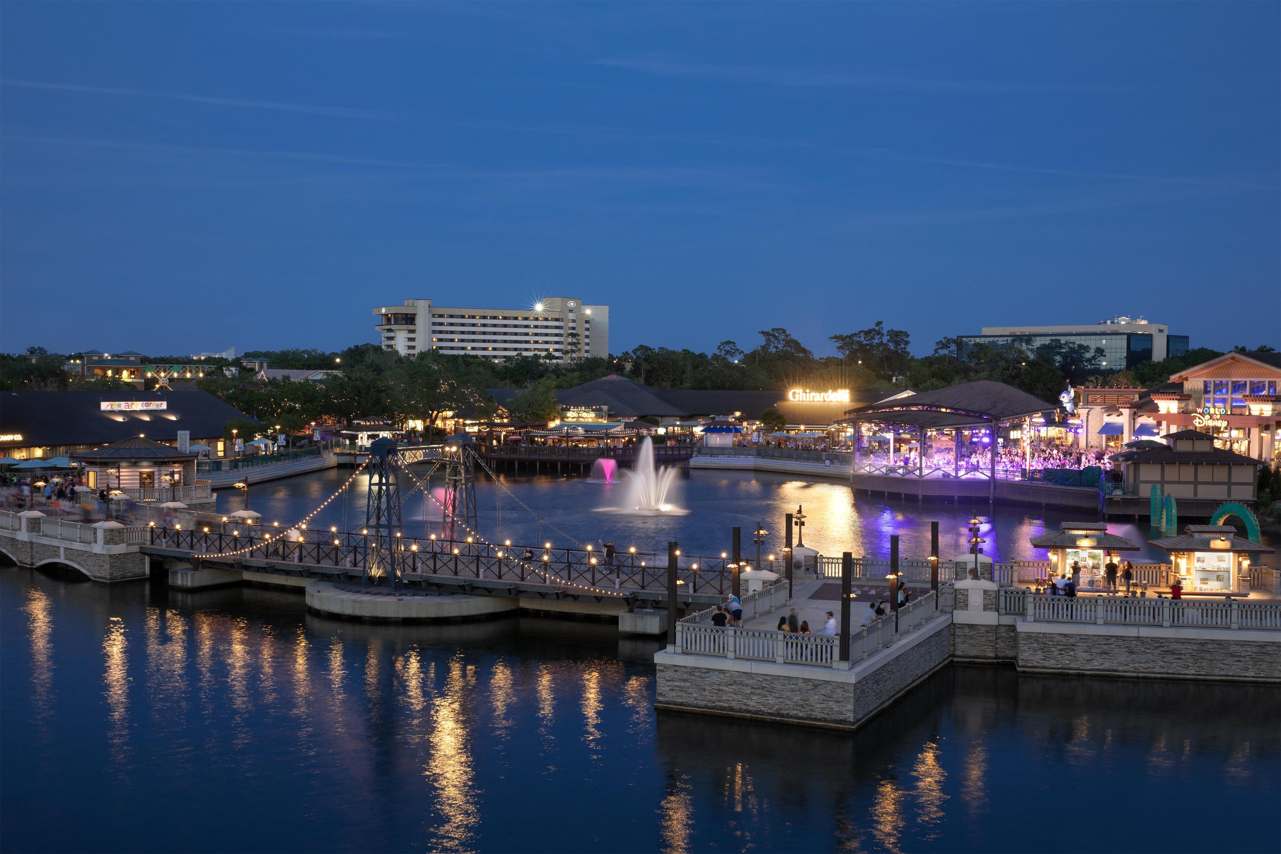Exterior | Hilton Orlando Lake Buena Vista - Disney Springs® Area