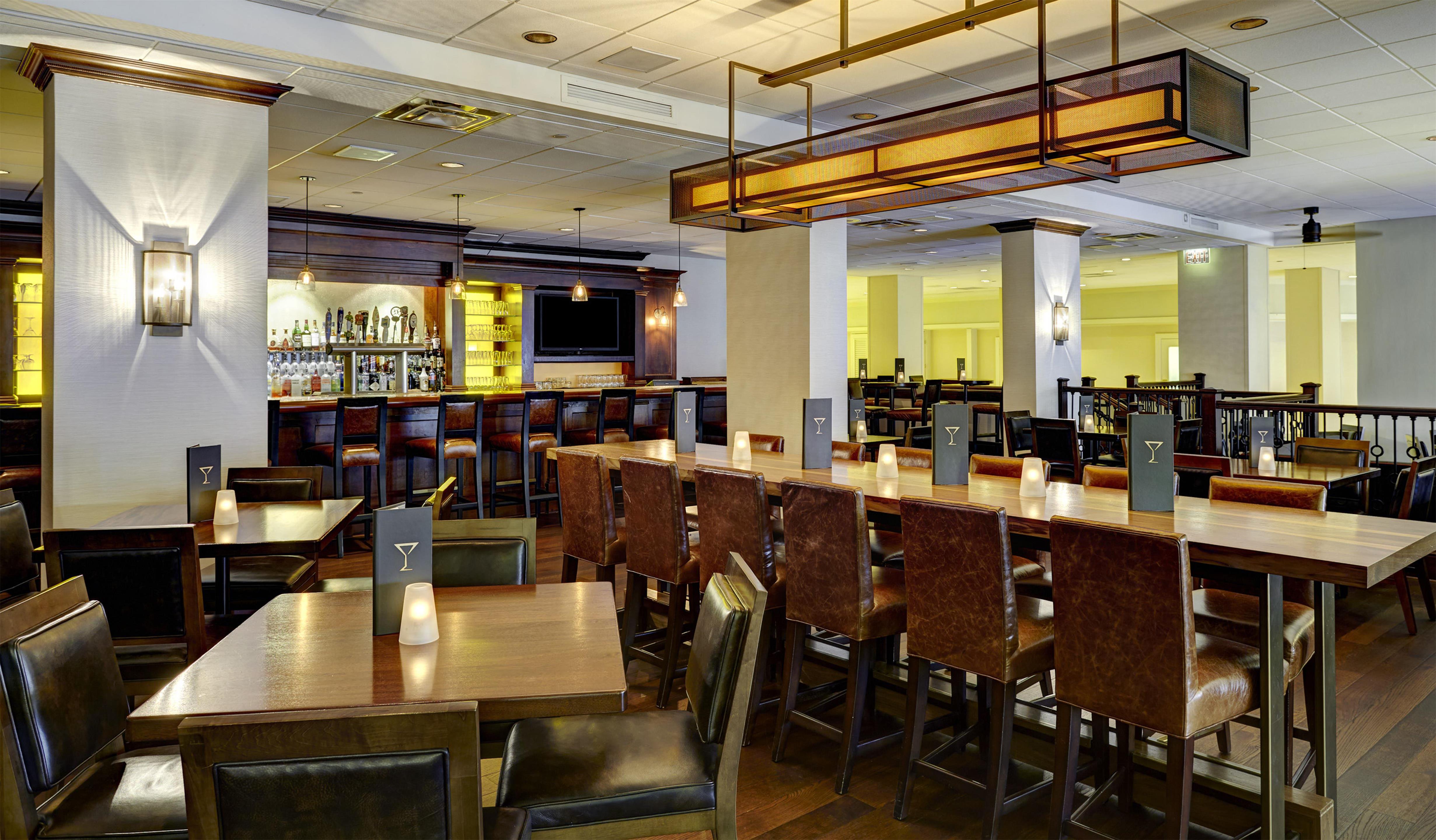 BarLounge | Hilton Orlando Lake Buena Vista - Disney Springs® Area
