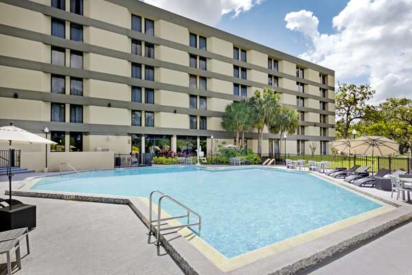 Pool - DoubleTree by Hilton Hotel Orlando
