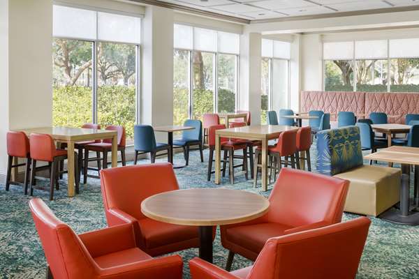 Amenities - Hilton Garden Inn SeaWorld Orlando - I-4, Exits 71 & 72
