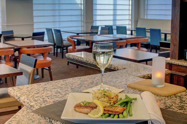 Restaurant - Hilton Garden Inn Norwalk