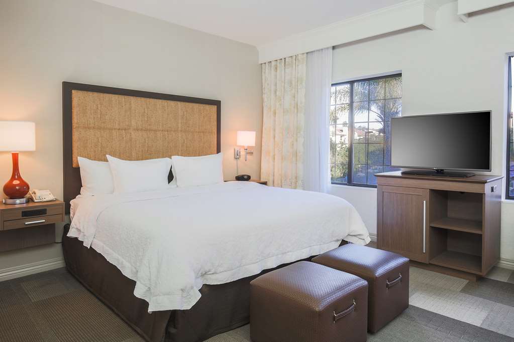 Hampton Inn And Suites Camarillo Room Type - 1KN HEARING ACC STUDIO NS