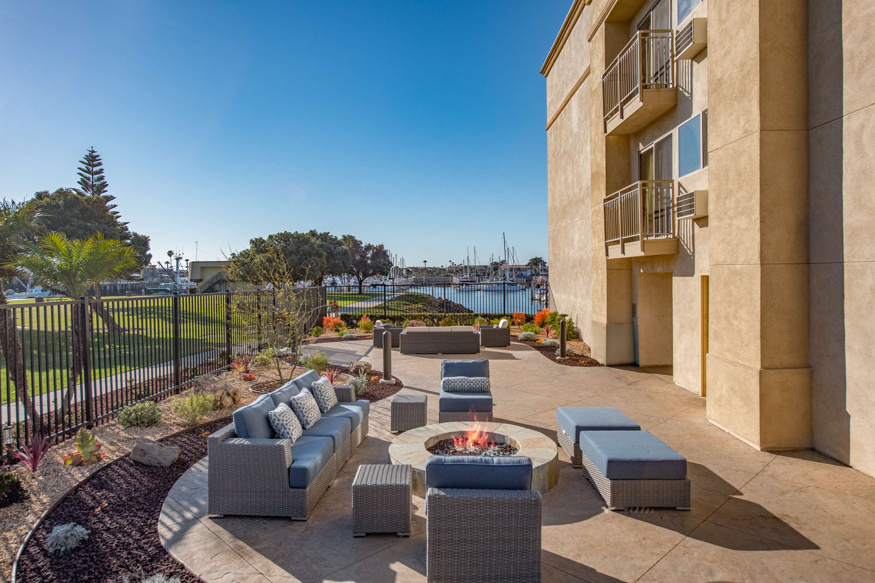 Exterior | Hampton Inn Channel Islands Harbor/Oxnard