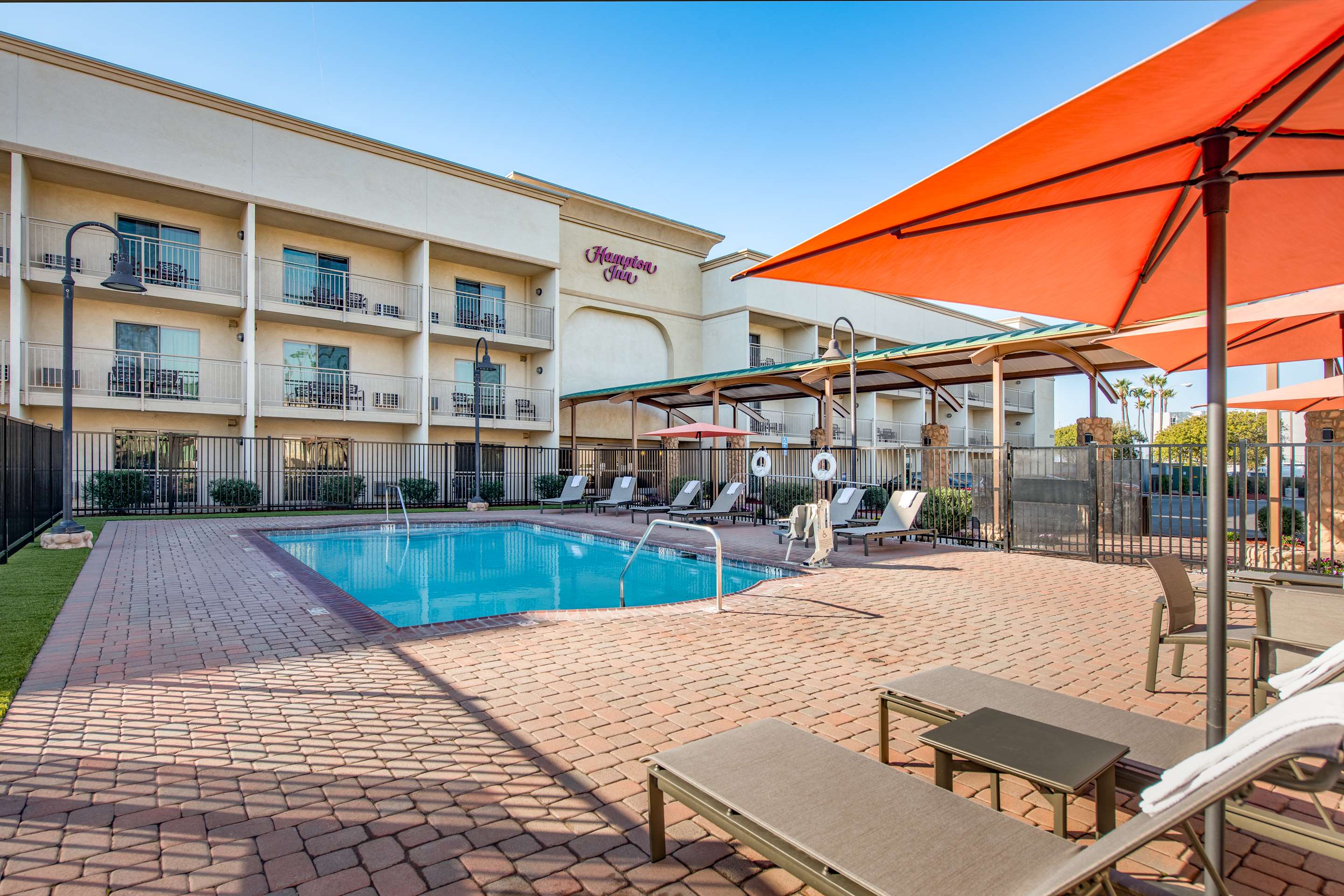 Pool | Hampton Inn Channel Islands Harbor/Oxnard