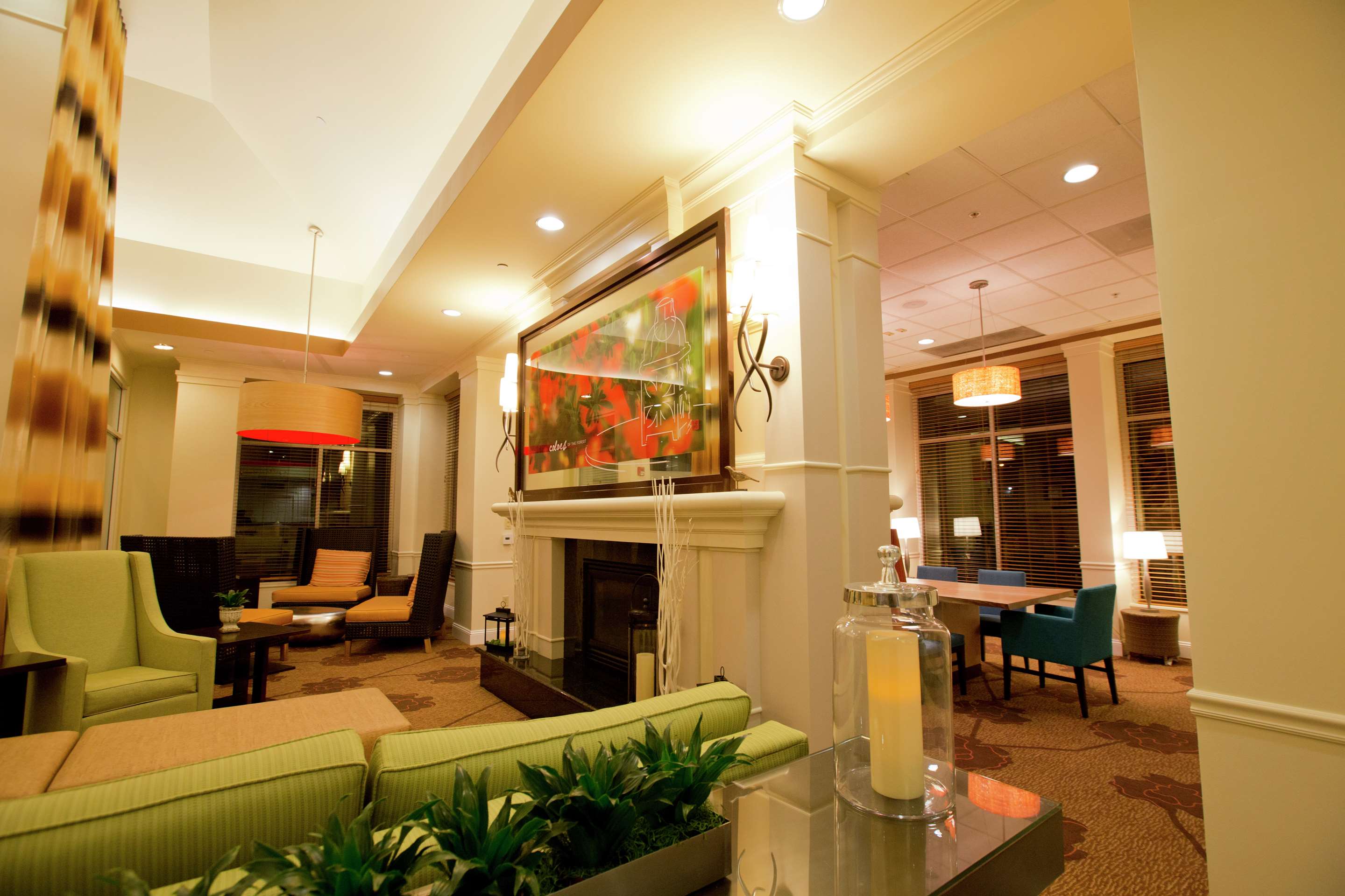 Lobby | Hilton Garden Inn Oxnard/Camarillo
