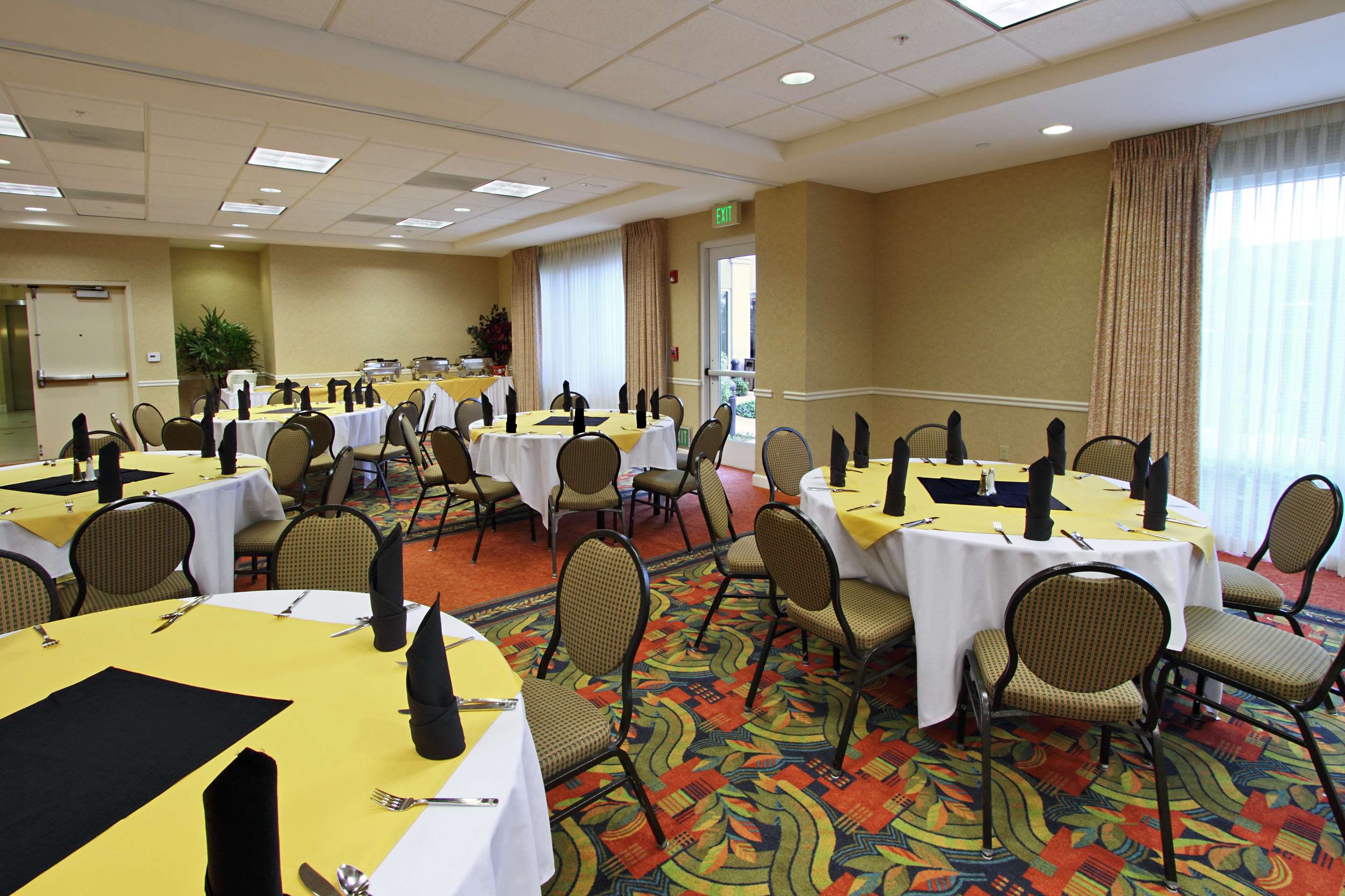 Meeting Room | Hilton Garden Inn Oxnard/Camarillo