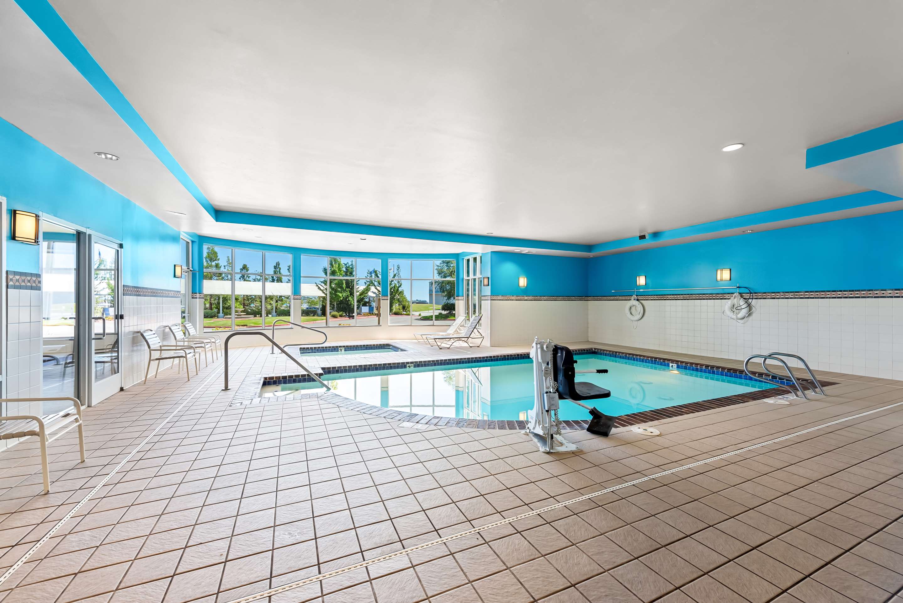 Pool | Hilton Garden Inn Seattle North/Everett