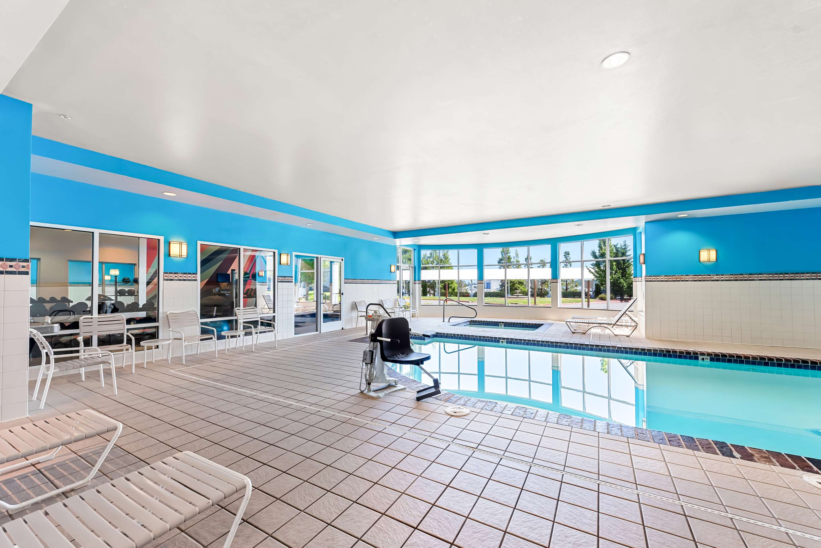 Pool | Hilton Garden Inn Seattle North/Everett